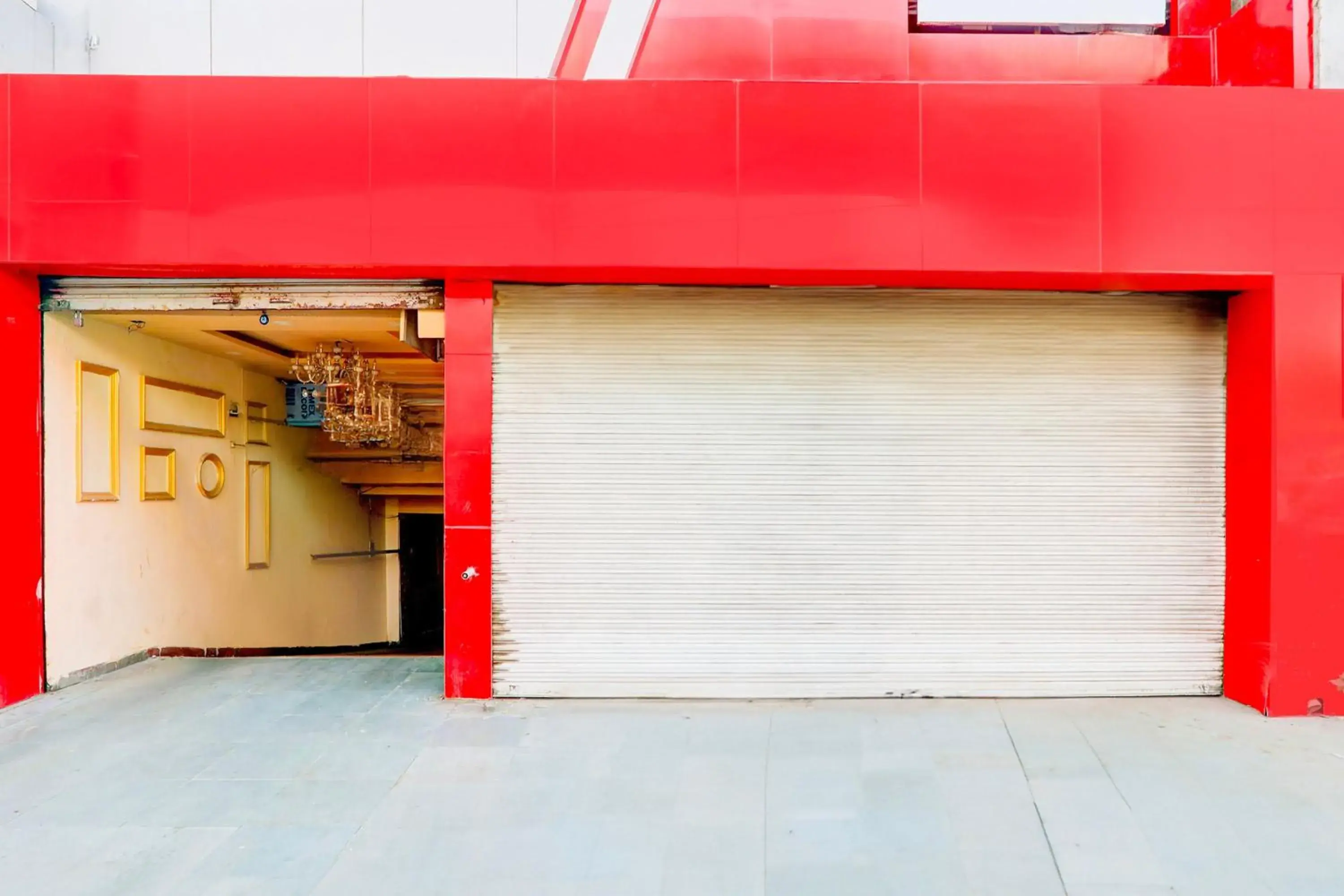 Facade/entrance in Super Collection O Alambagh Formerly BM Palace Facade/entrance in Super Collection O Alambagh Formerly BM Palace