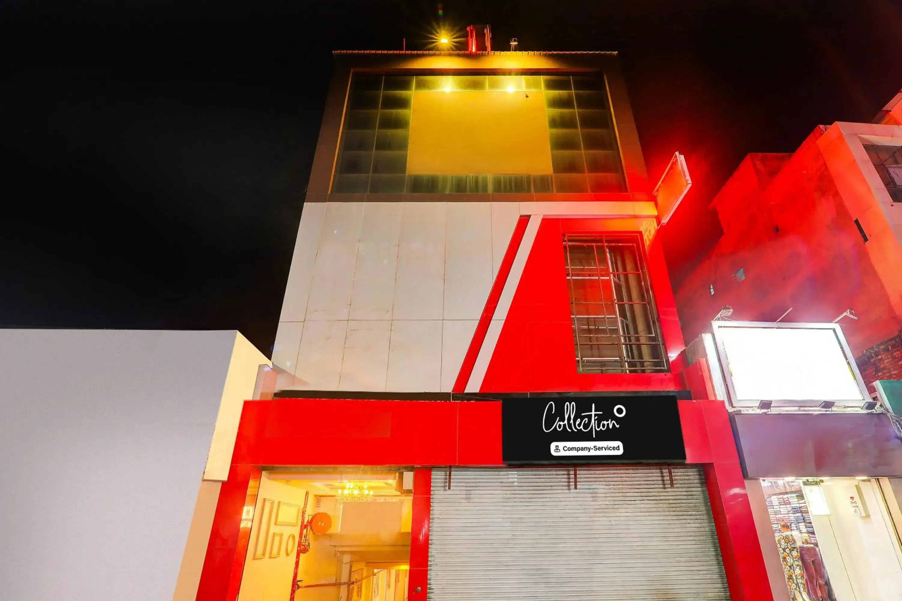 Facade/entrance in Super Collection O Alambagh Formerly BM Palace Facade/entrance in Super Collection O Alambagh Formerly BM Palace