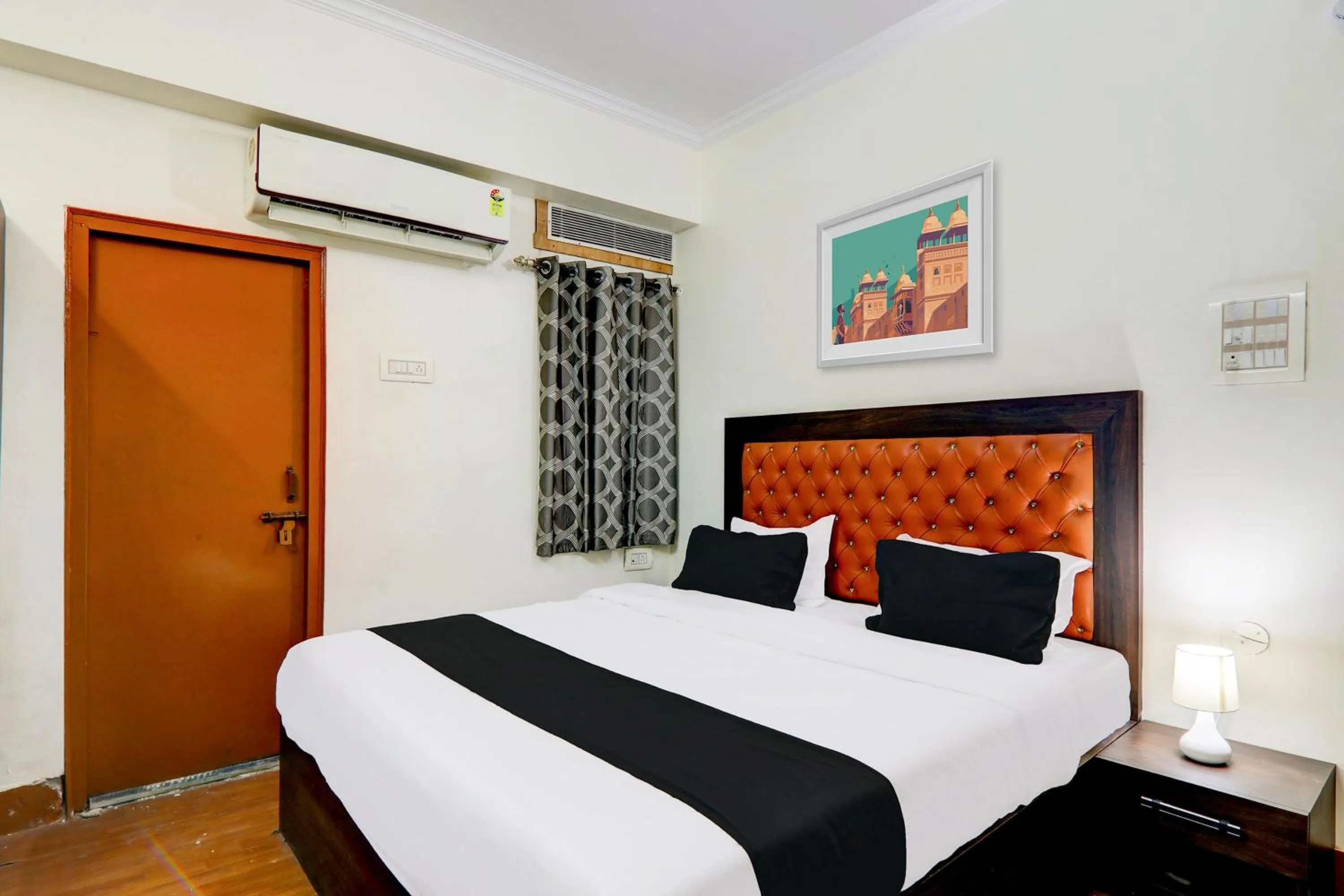 Bedroom, Bed in Super Collection O Alambagh Formerly BM Palace