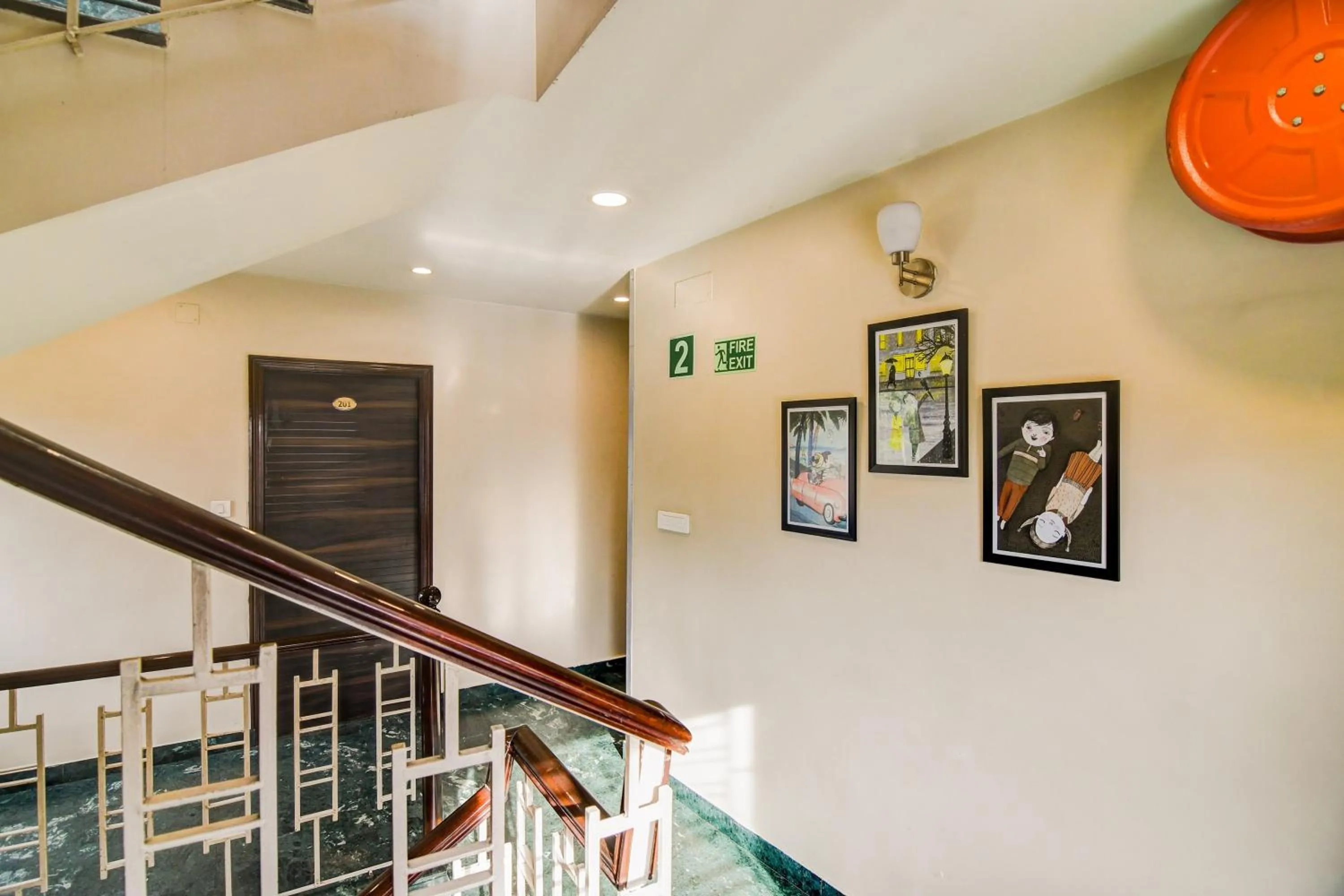 Lobby or reception in Super Collection O Belgacihia Near Kolkata Railway Station