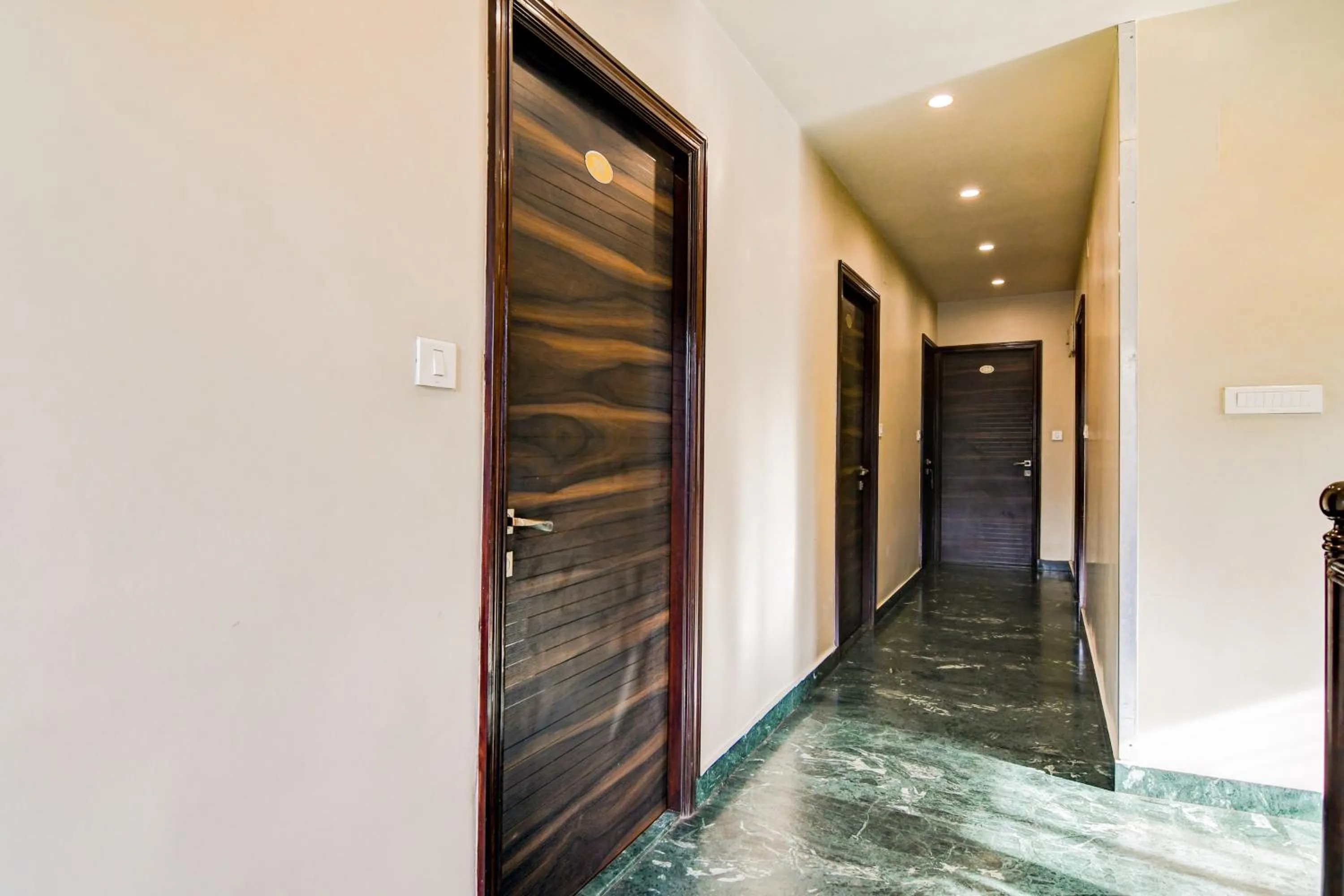 Lobby or reception in Super Collection O Belgacihia Near Kolkata Railway Station