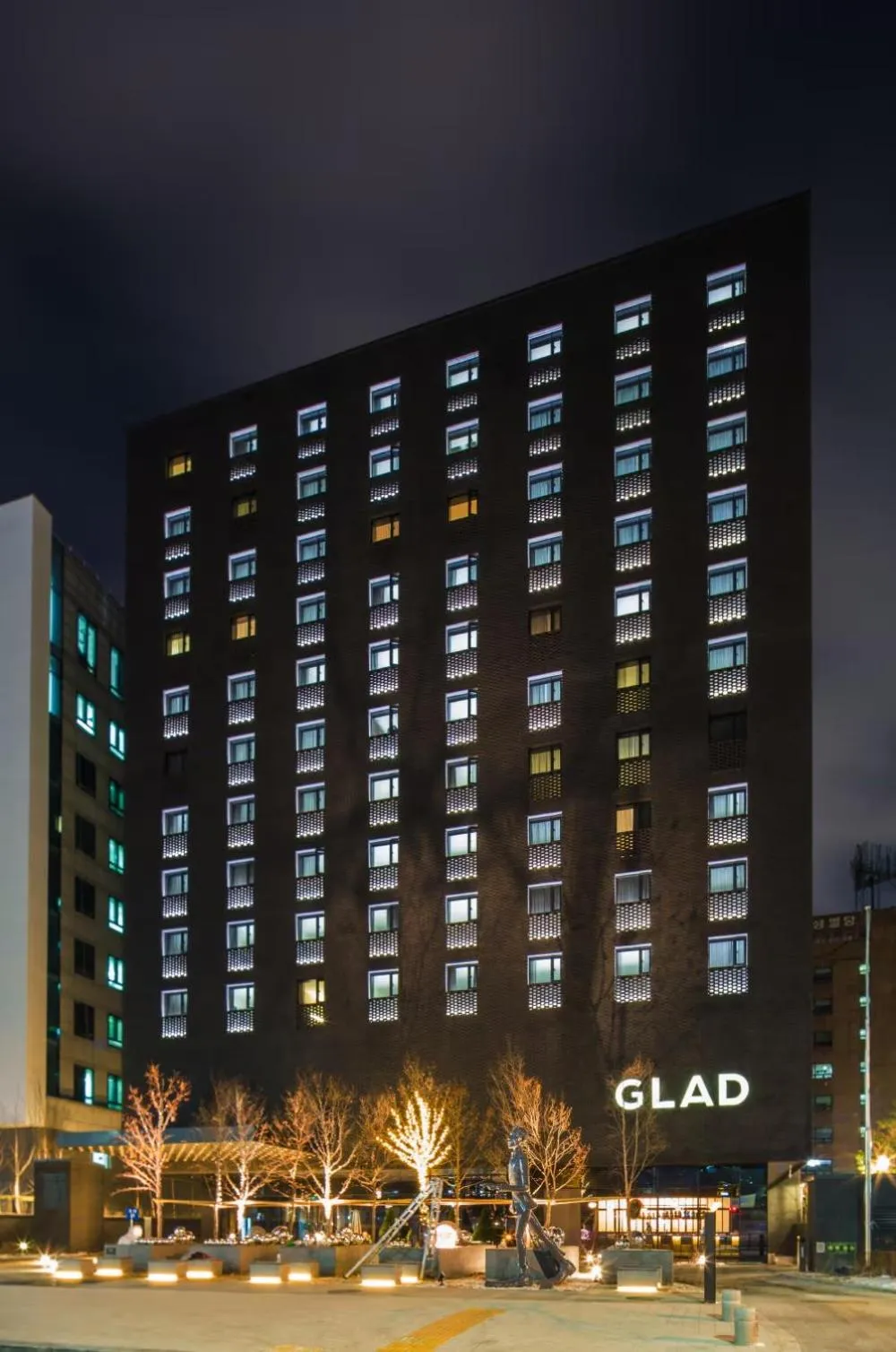 Property building in GLAD Yeouido