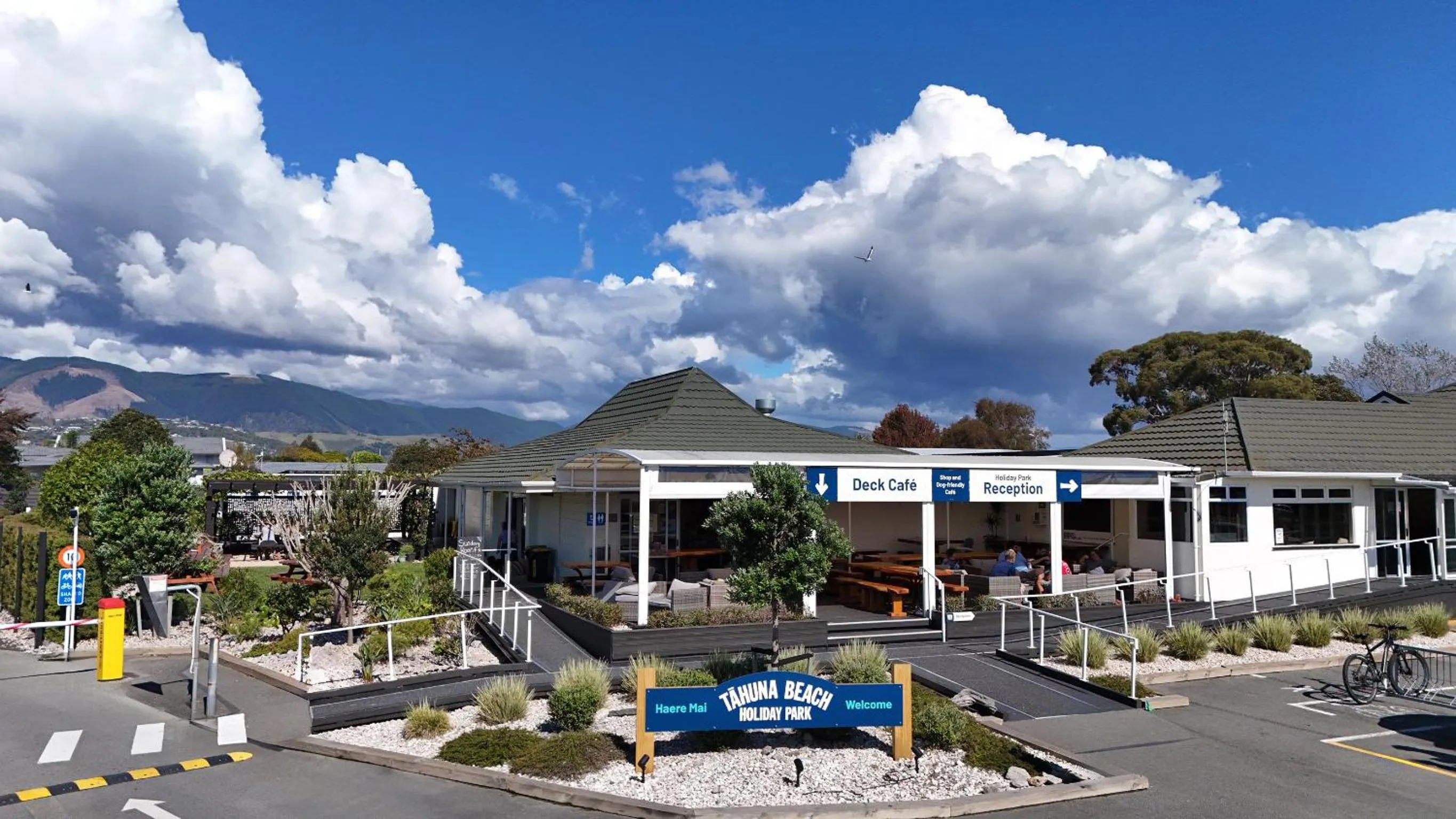 Property building in Tāhuna Beach Holiday Park