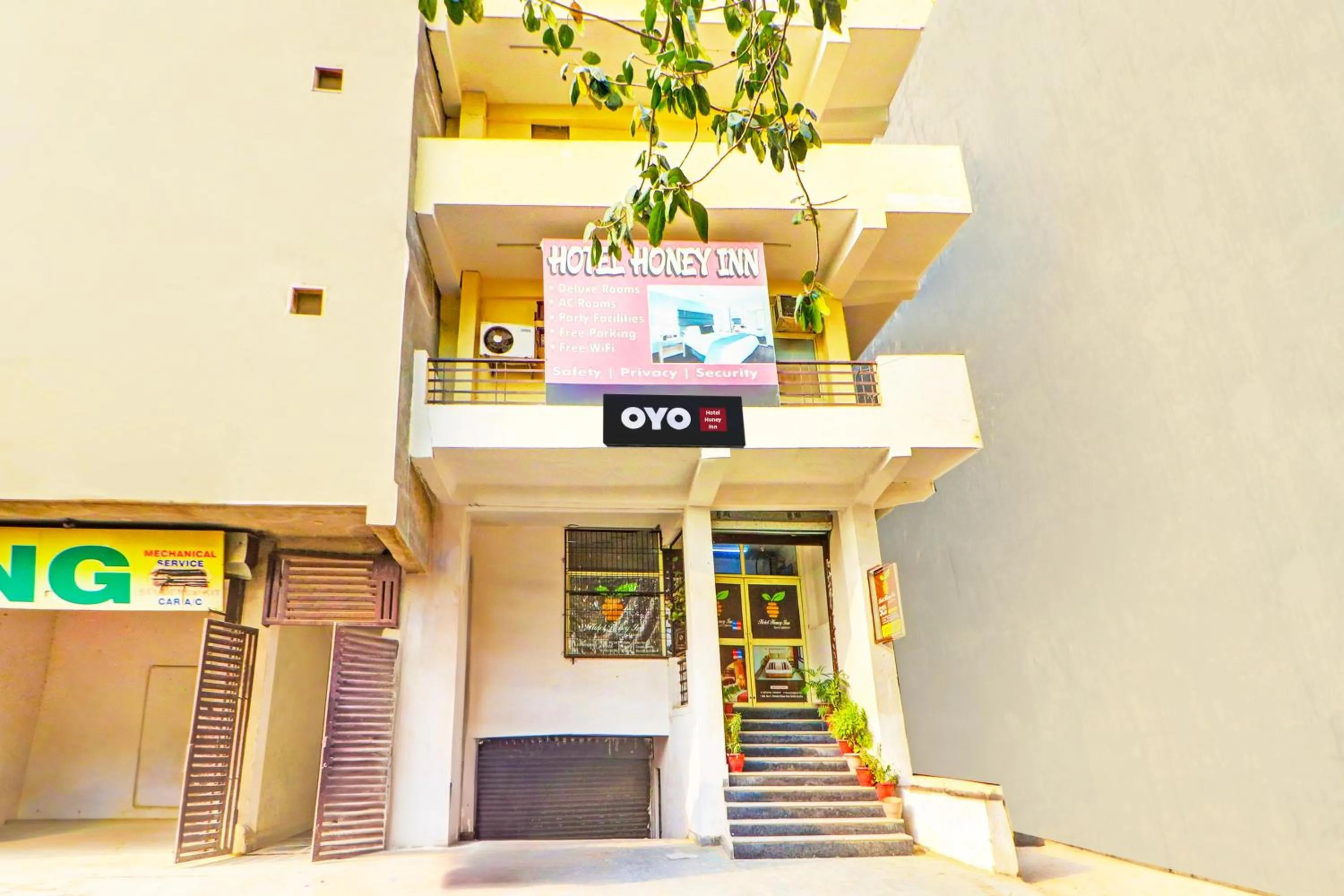 Facade/entrance in Super Hotel O Honey Inn