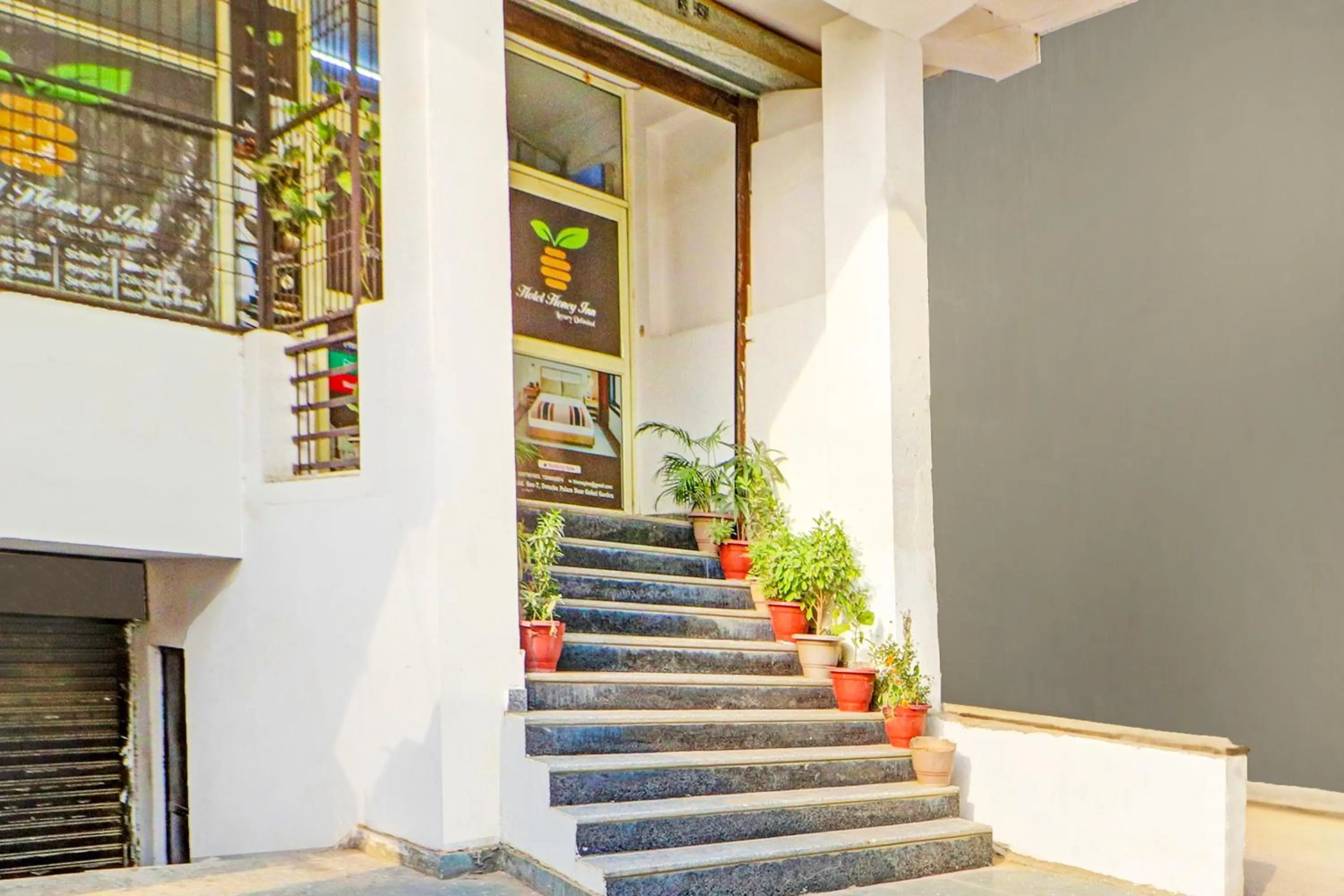 Facade/entrance in Super Hotel O Honey Inn