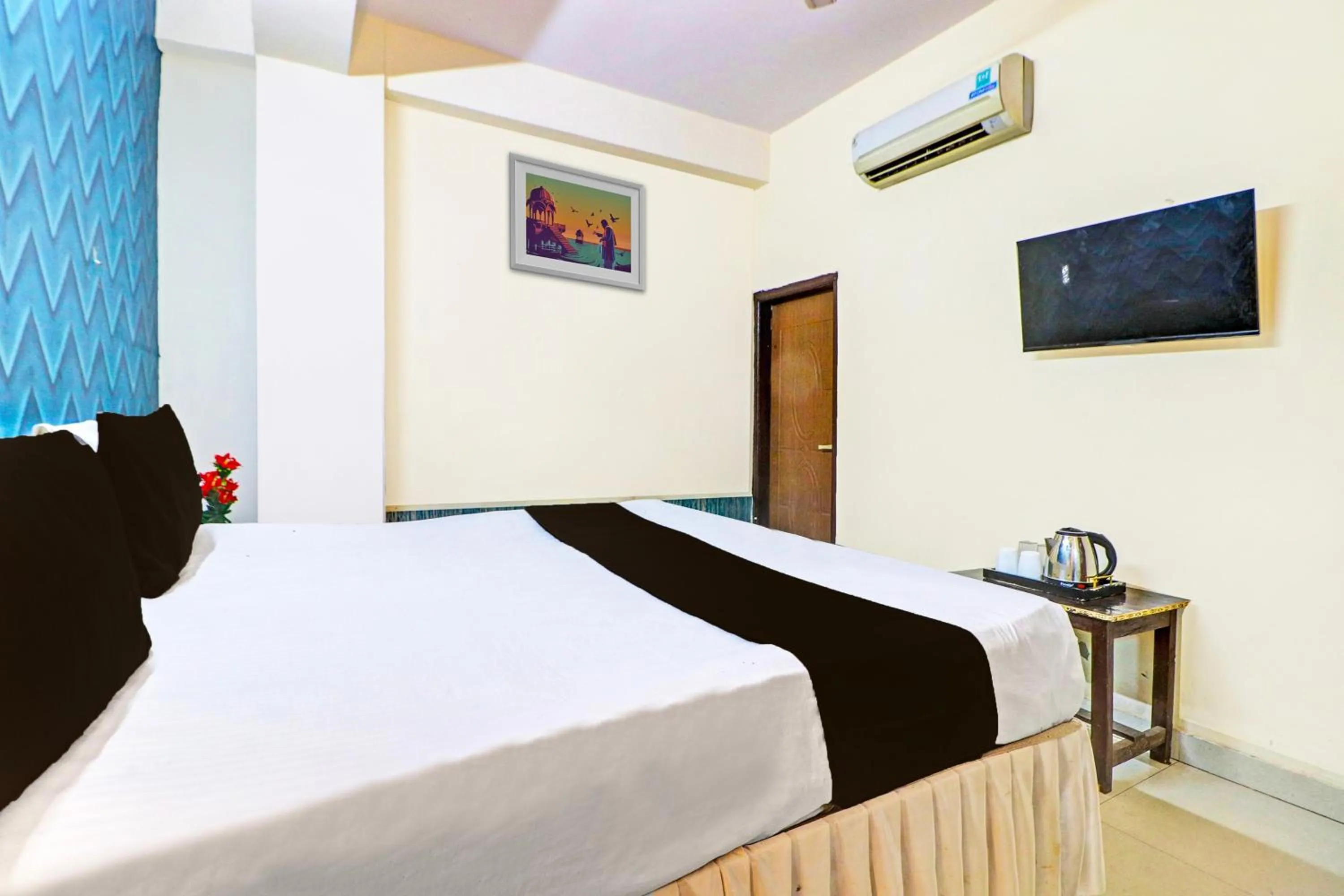 Bedroom, Bed in Super Hotel O Honey Inn