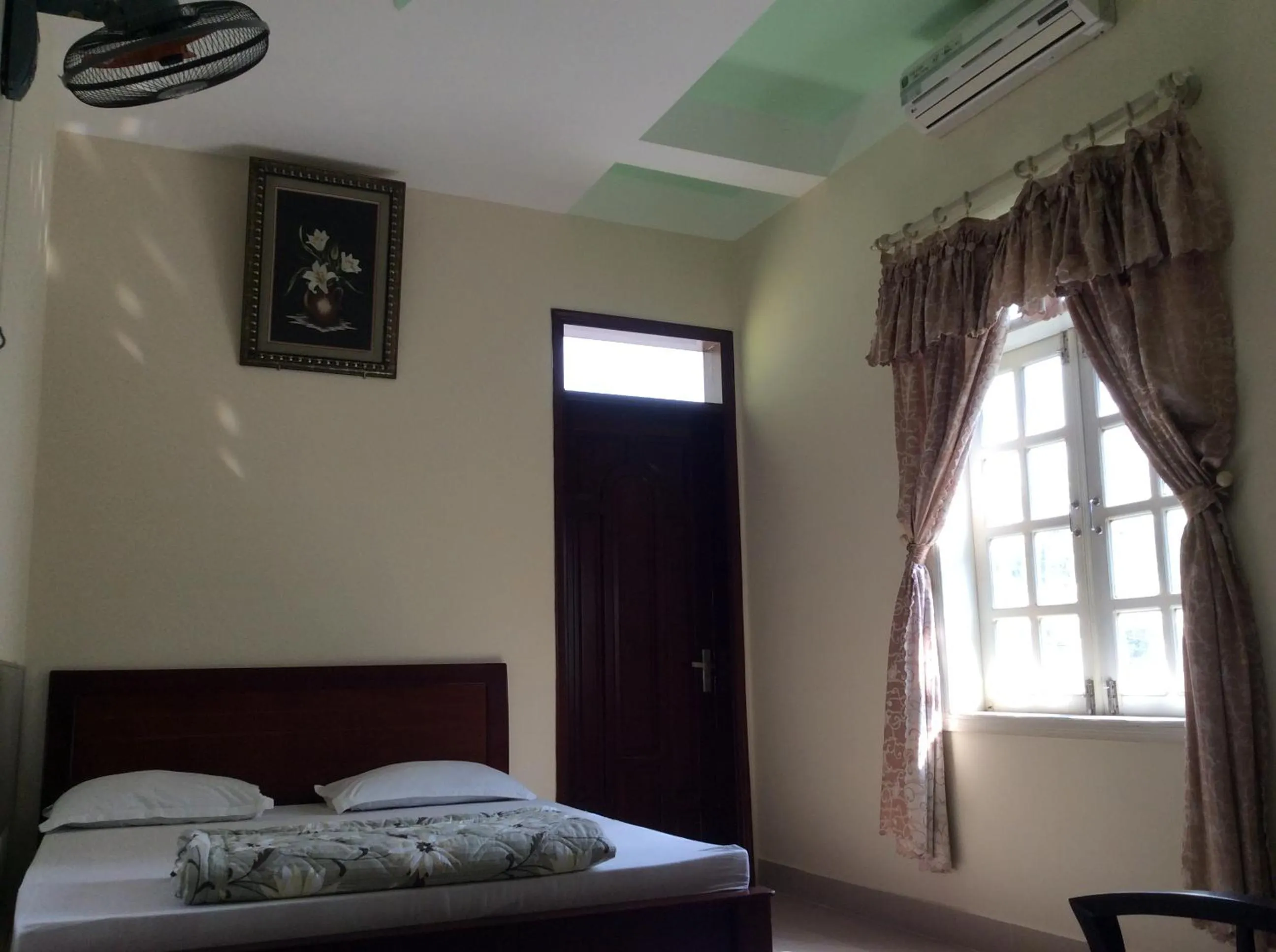 Photo of the whole room, Bed in Quốc Ân Motel