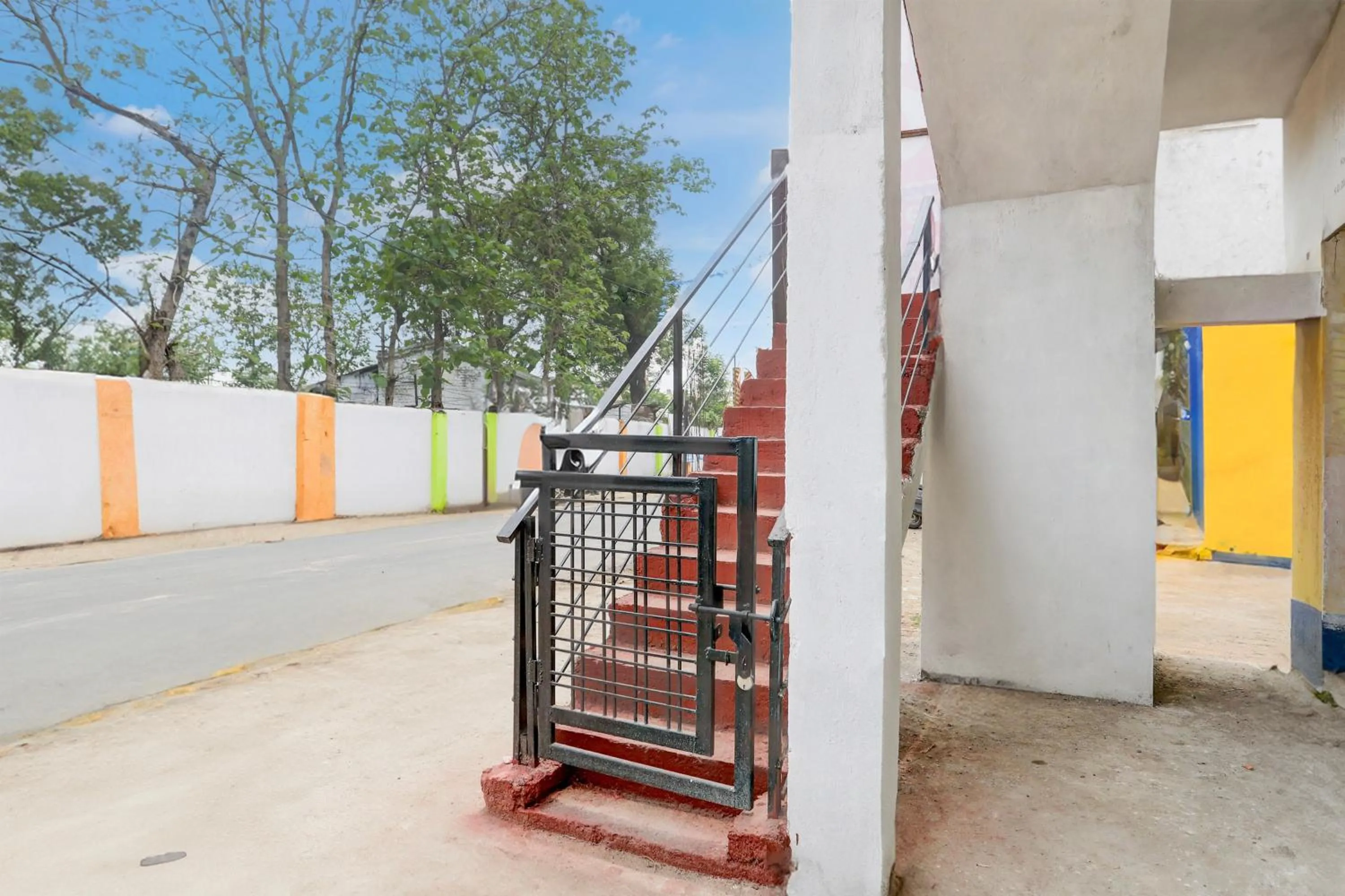 Facade/entrance in Hotel O Sky Villa