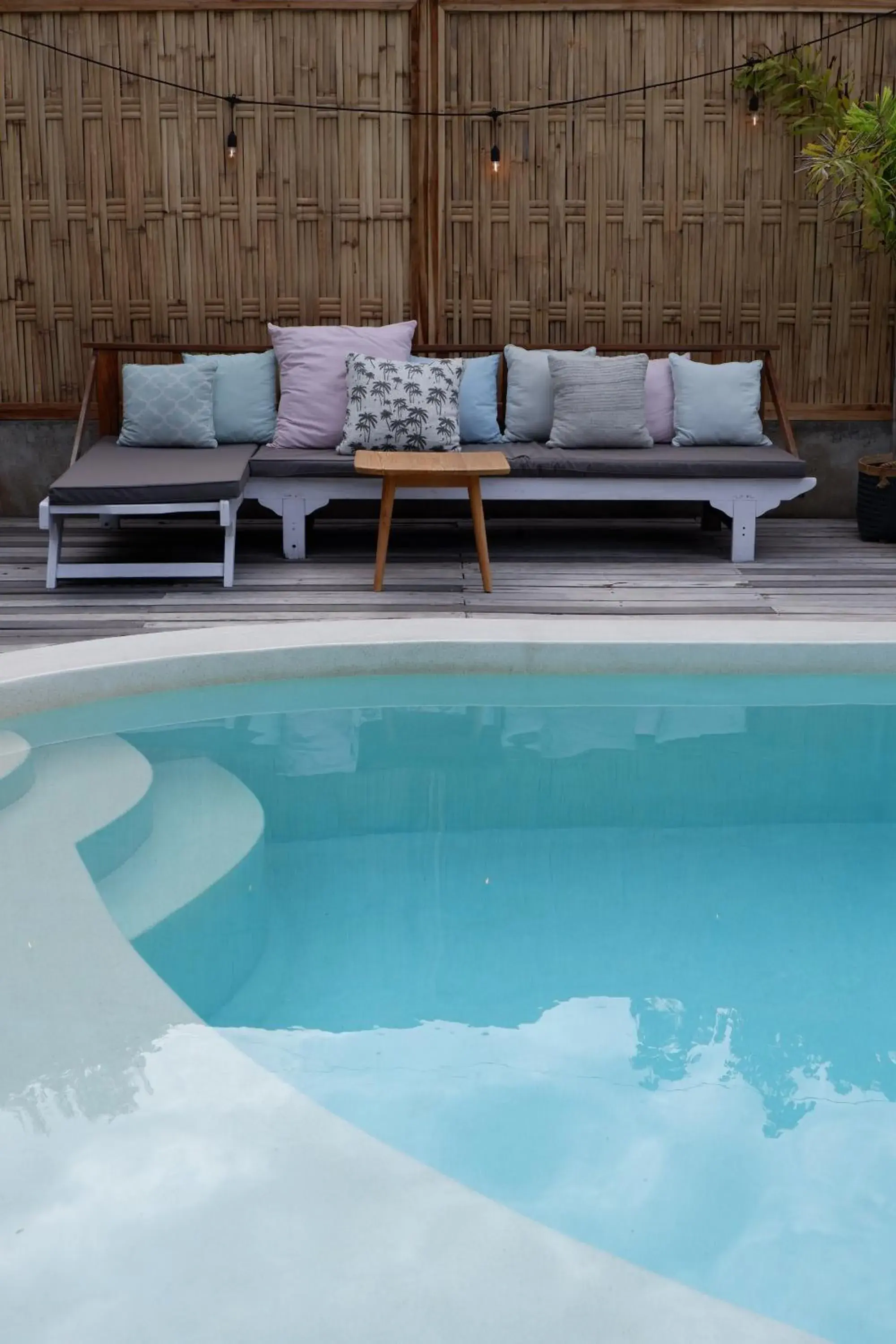 Swimming pool in Karma Kayak Swimming pool in Karma Kayak