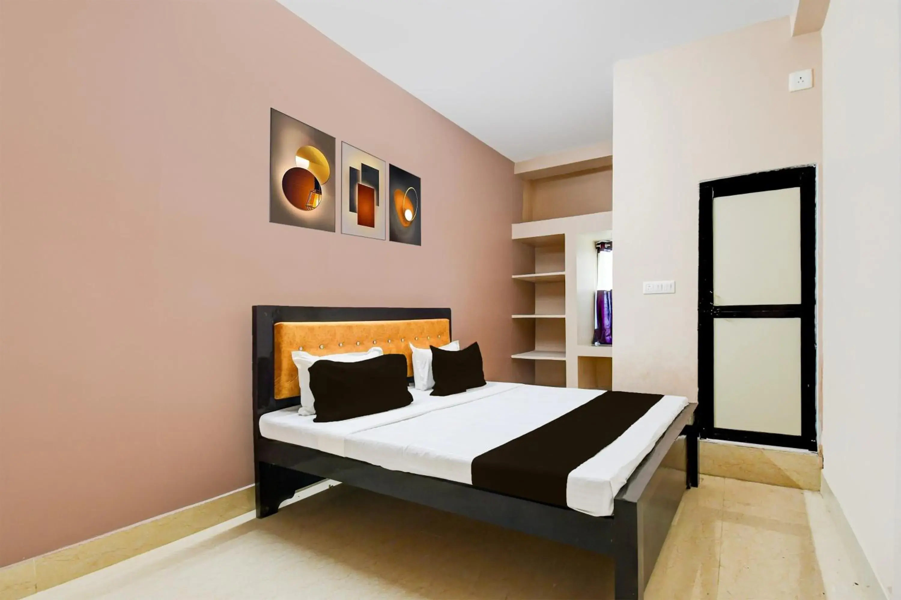 Bedroom in Hotel O SWAIN RESIDENCY Bedroom in Hotel O SWAIN RESIDENCY