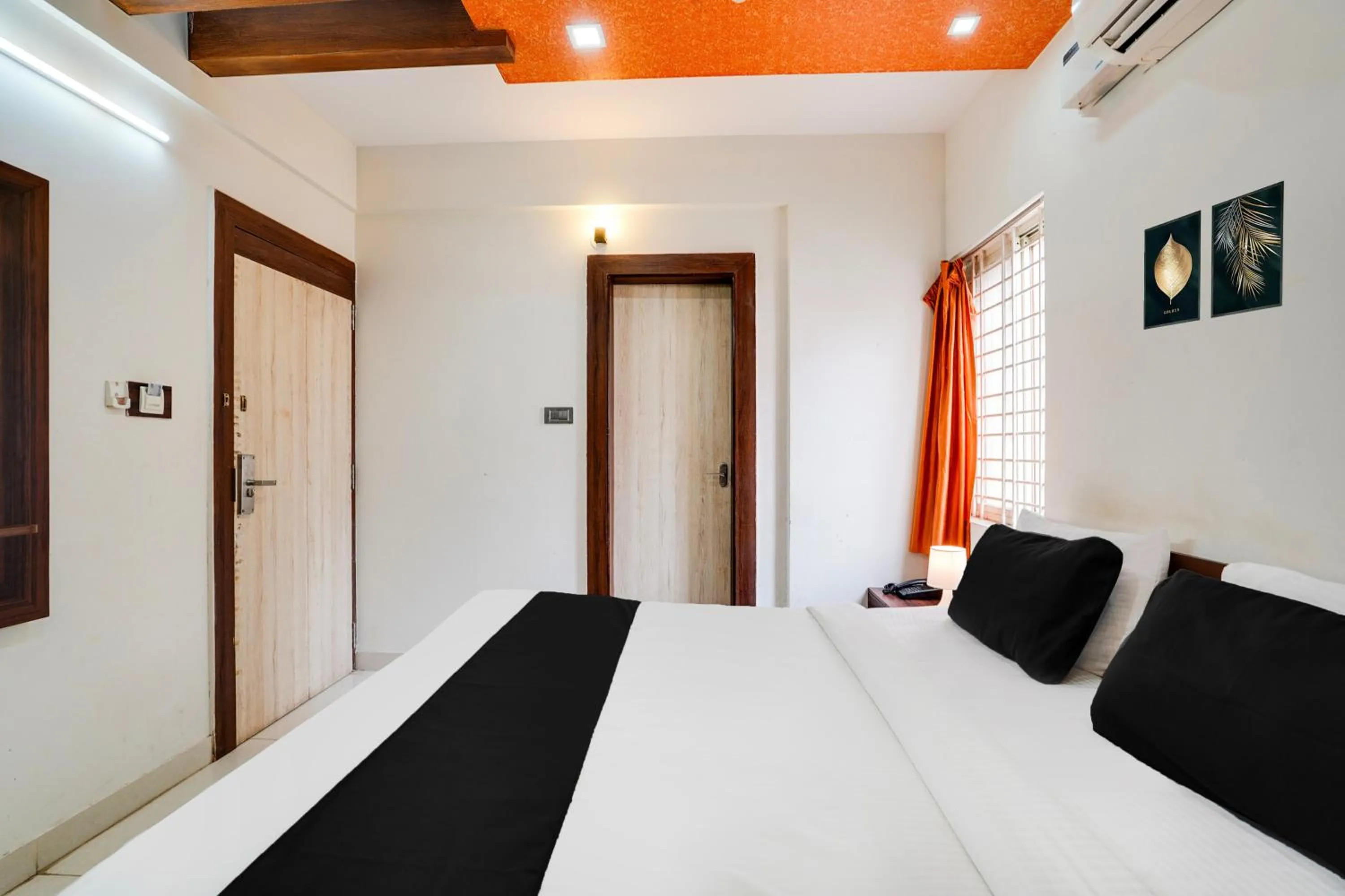 Bedroom, Bed in Super Collection O Bangalore Airport Road