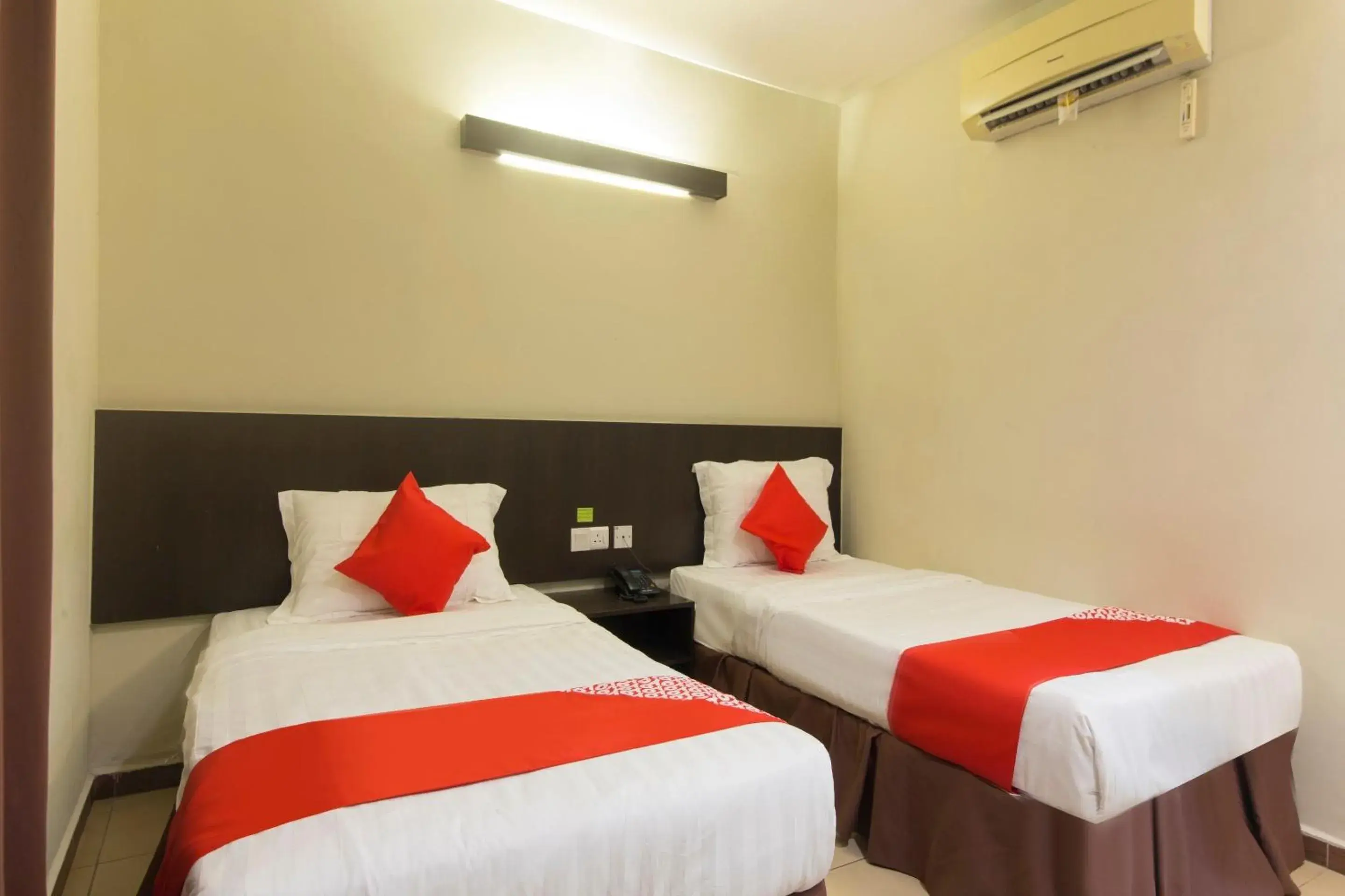 Standard Twin Room - single occupancy in Hotel O Bei King Standard Twin Room - single occupancy in Hotel O Bei King