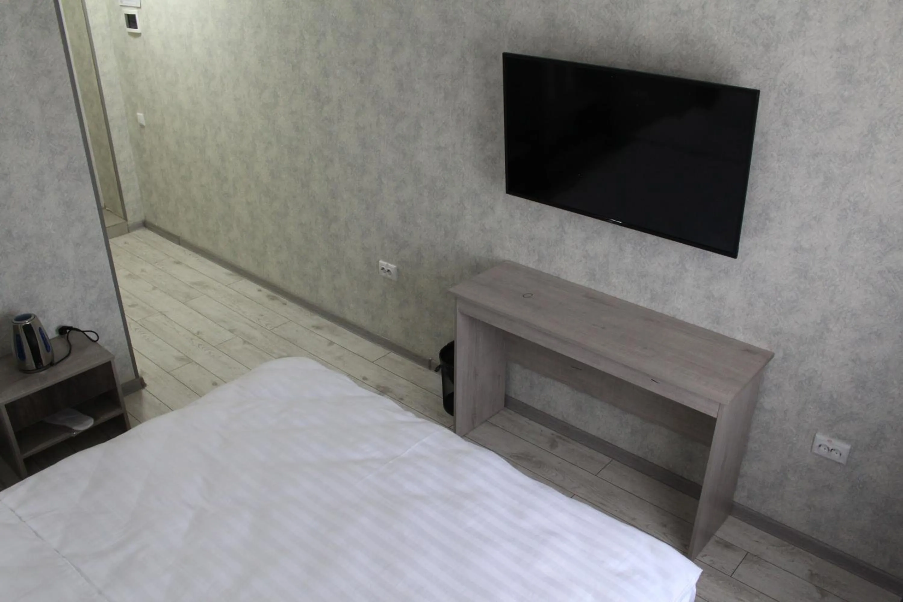 Standard Double Room - single occupancy in Artist Regency Hotel