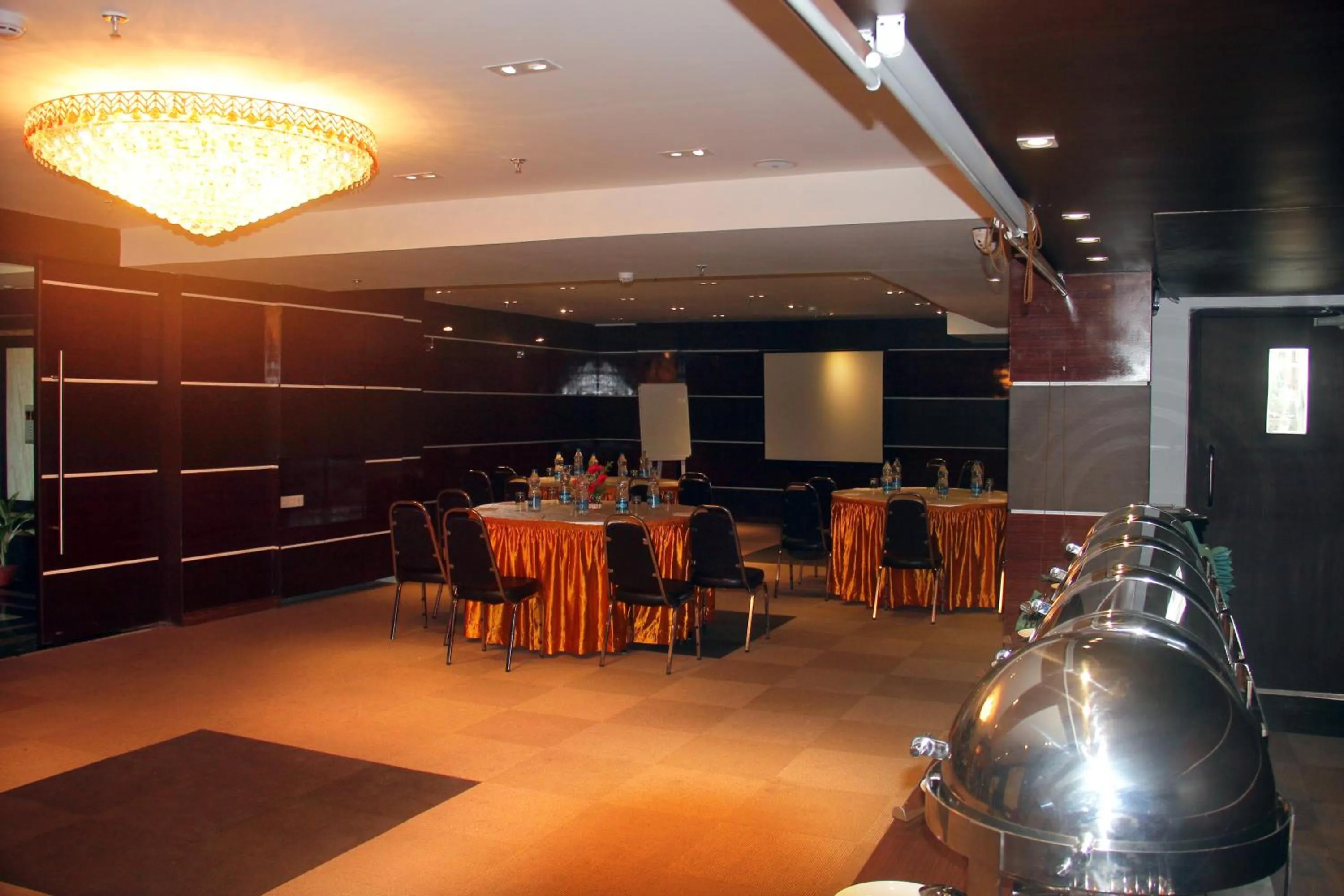 Banquet/Function facilities in Ethnotel, Kolkata Airport