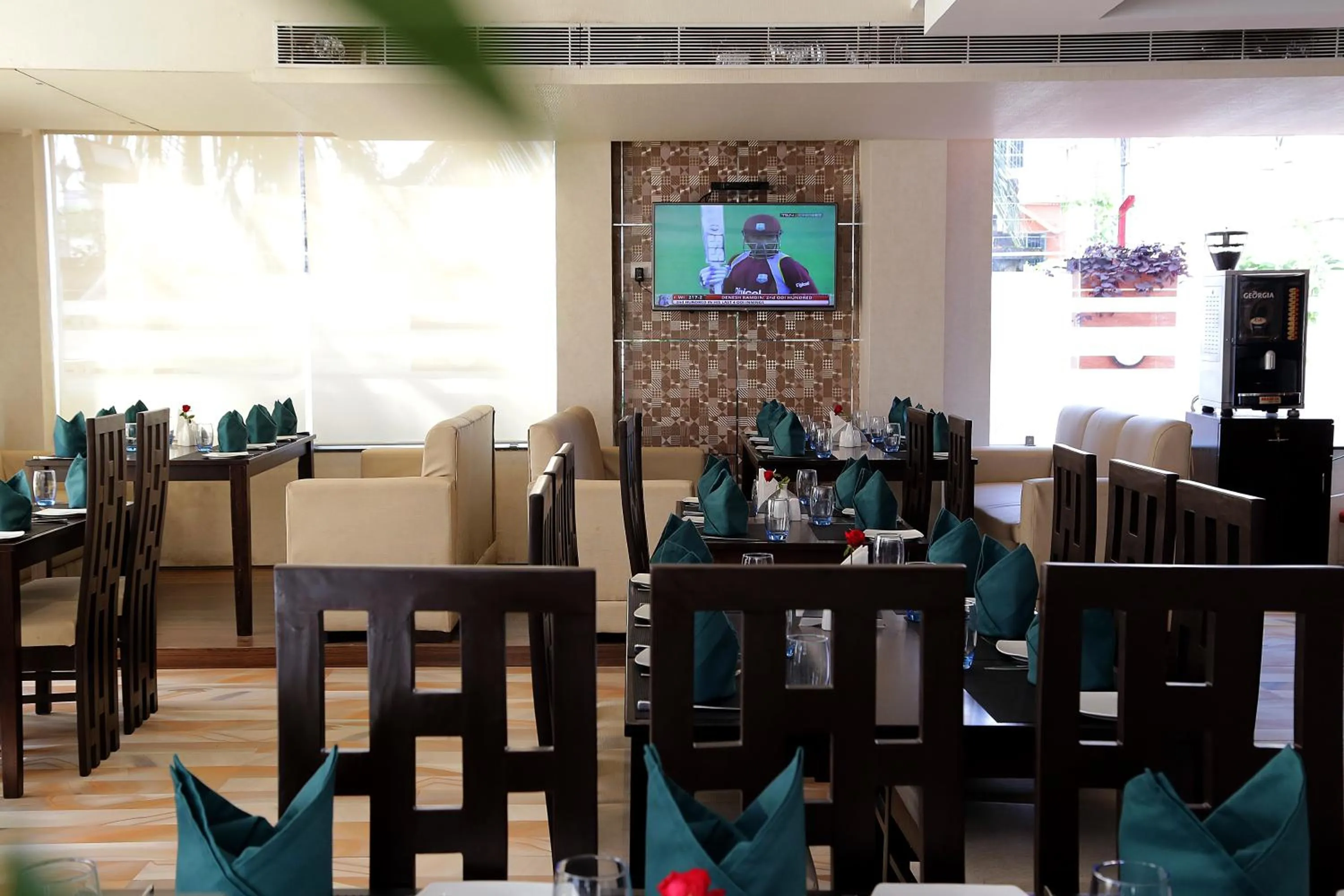 Restaurant/places to eat in Ethnotel, Kolkata Airport