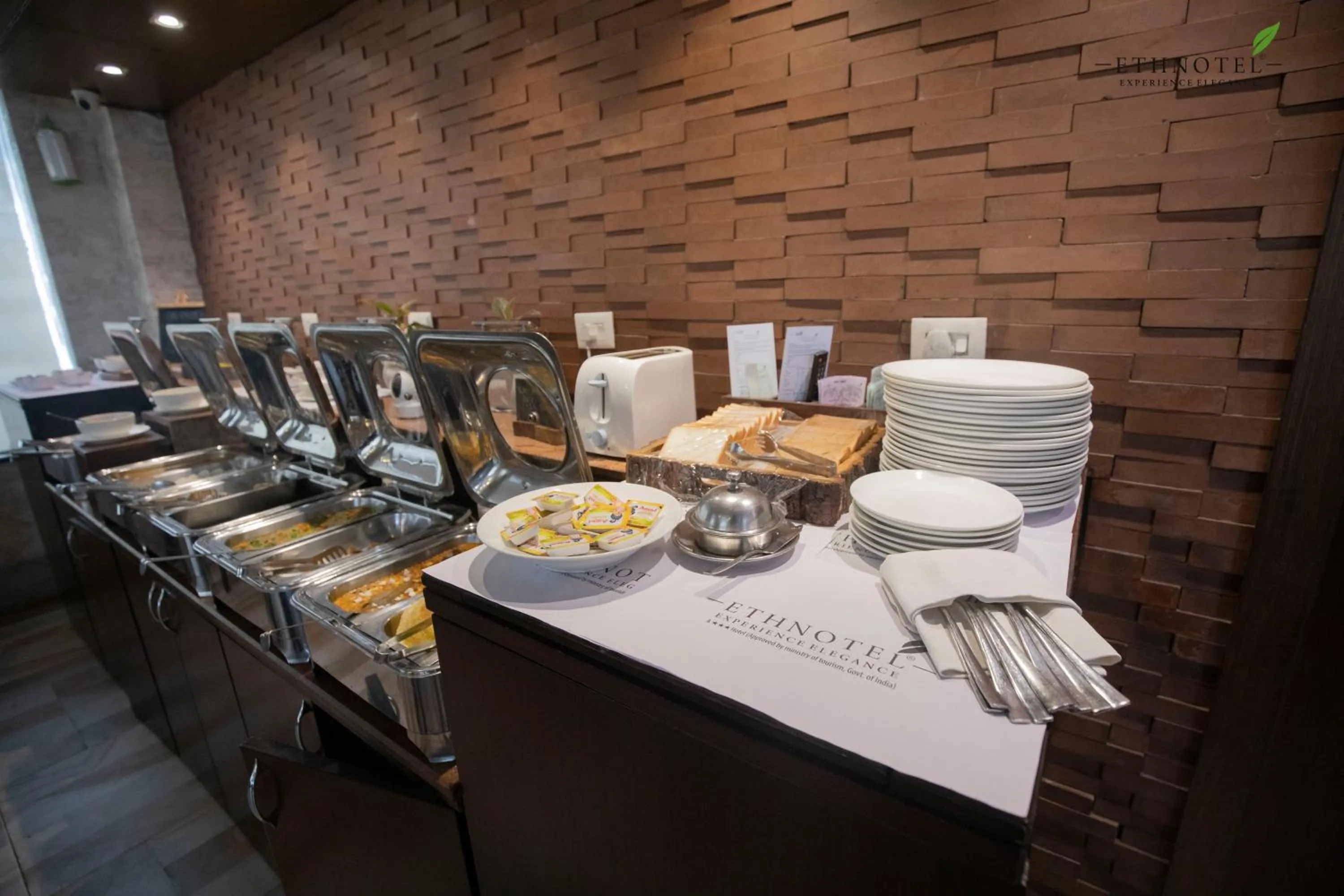 Restaurant/places to eat in Ethnotel, Kolkata Airport