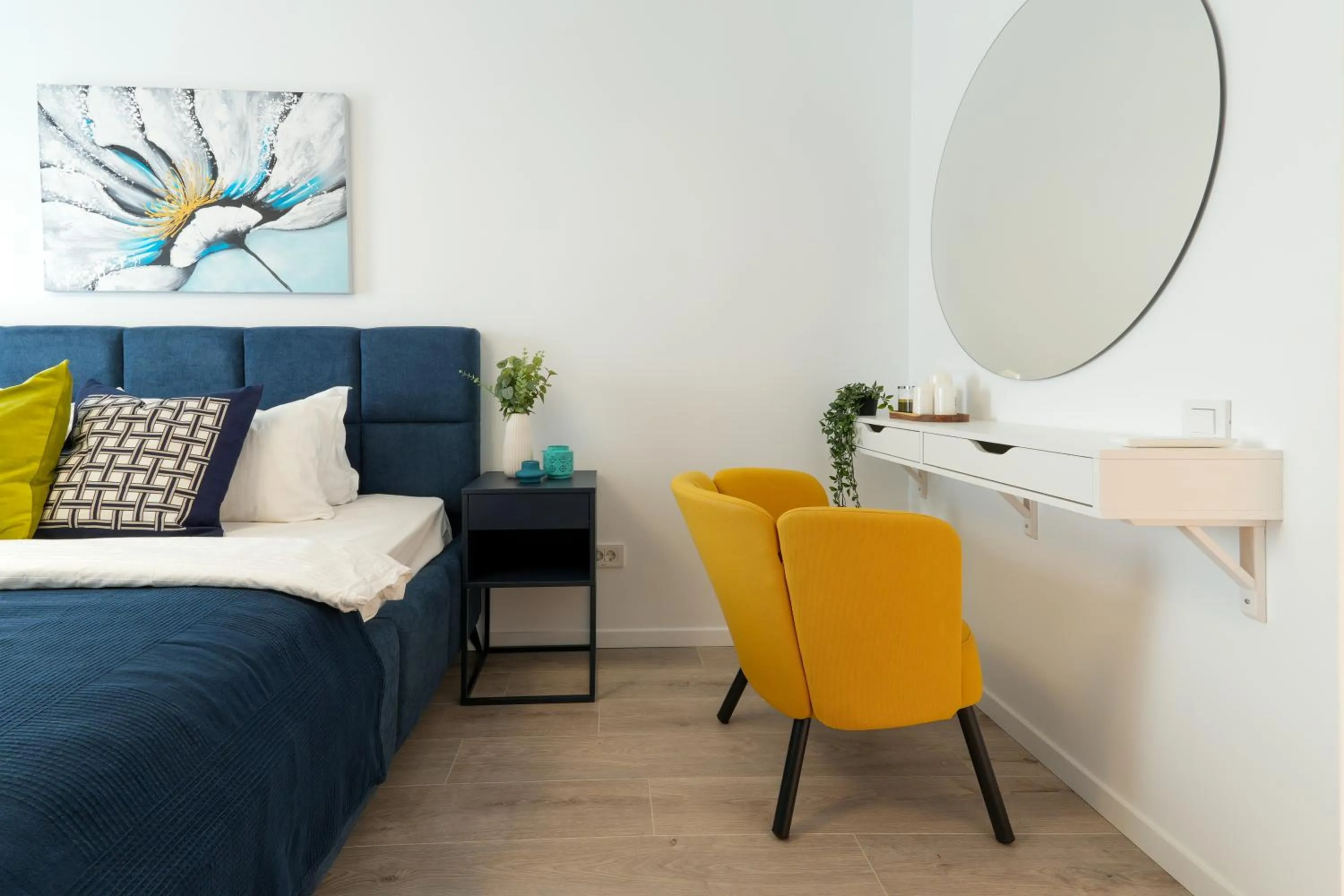 Bedroom in Luca - Luxury Park-View Apt with Balcony & Parking