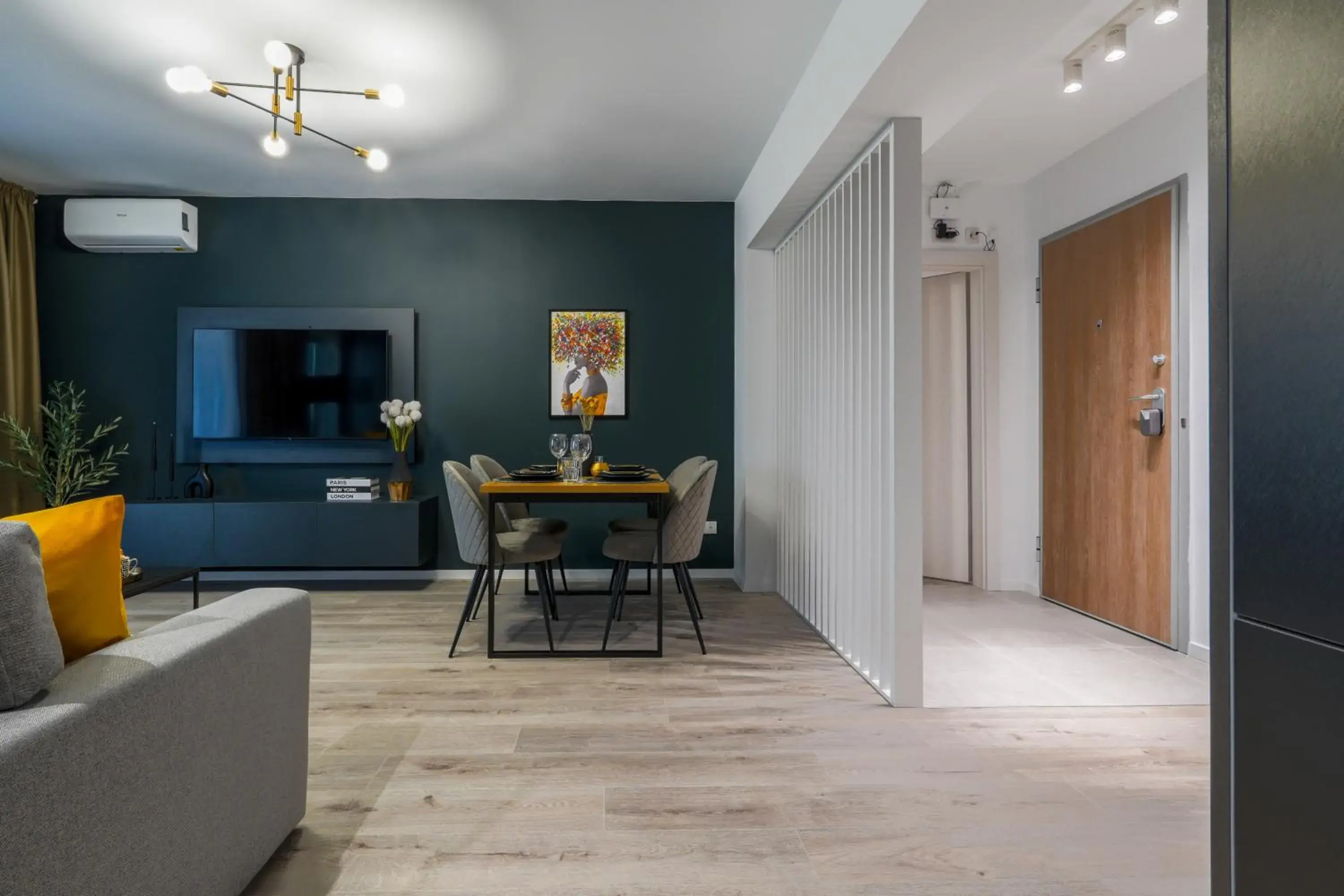 One-Bedroom Apartment in Luca - Luxury Park-View Apt with Balcony & Parking One-Bedroom Apartment in Luca - Luxury Park-View Apt with Balcony & Parking