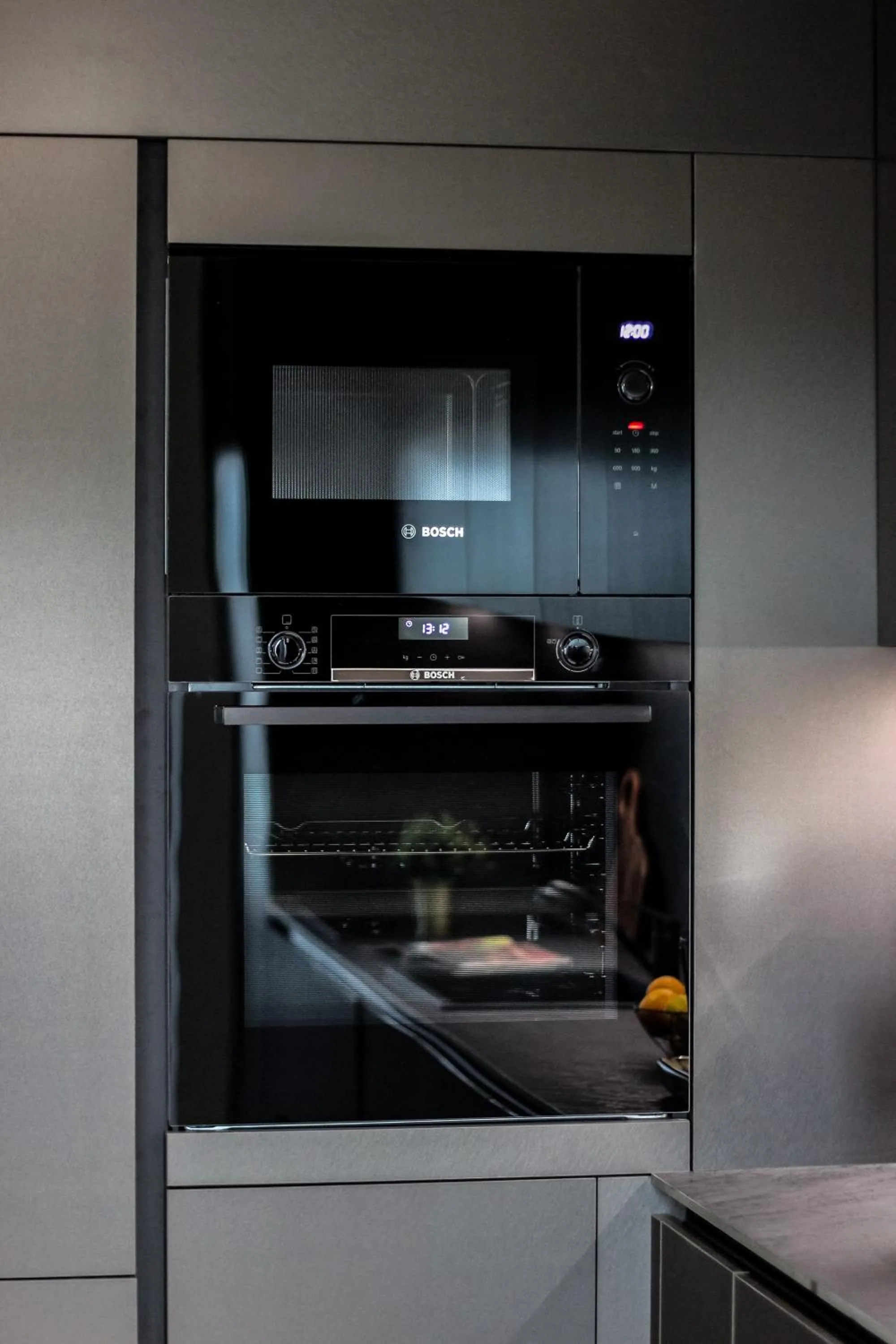 Kitchen or kitchenette in Luca - Luxury Park-View Apt with Balcony & Parking