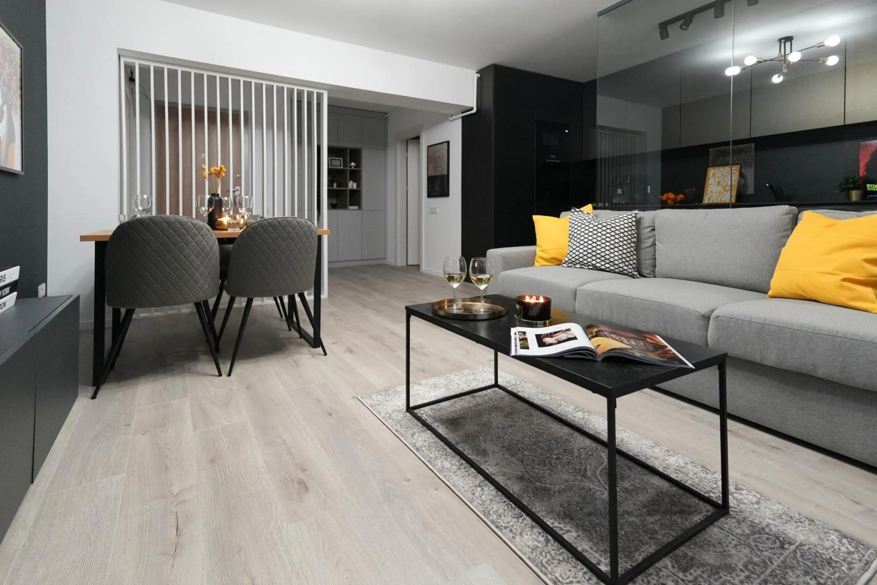 Living room in Luca - Luxury Park-View Apt with Balcony & Parking