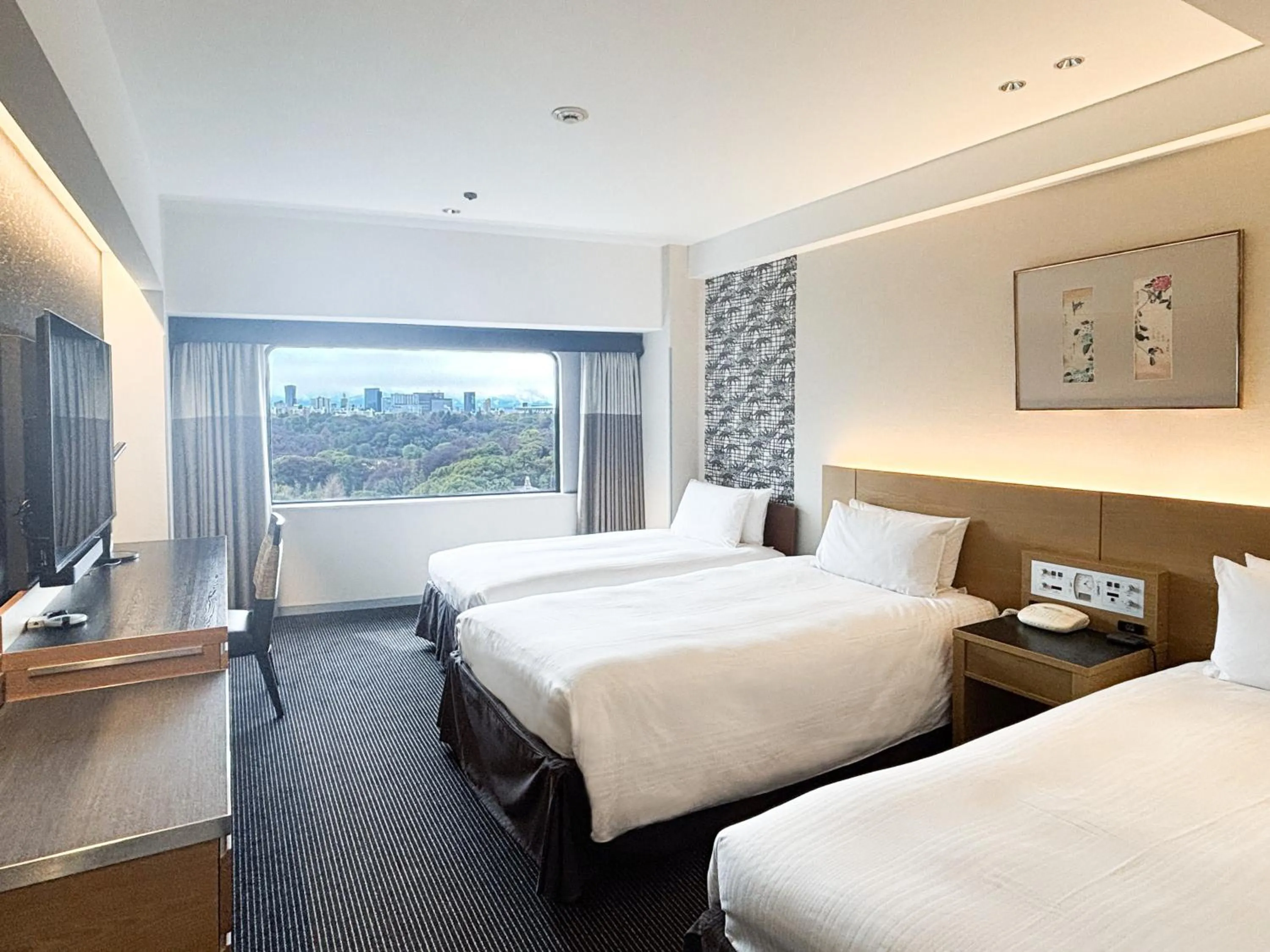 Photo of the whole room, Bed in Hotel New Otani Tokyo Garden Tower