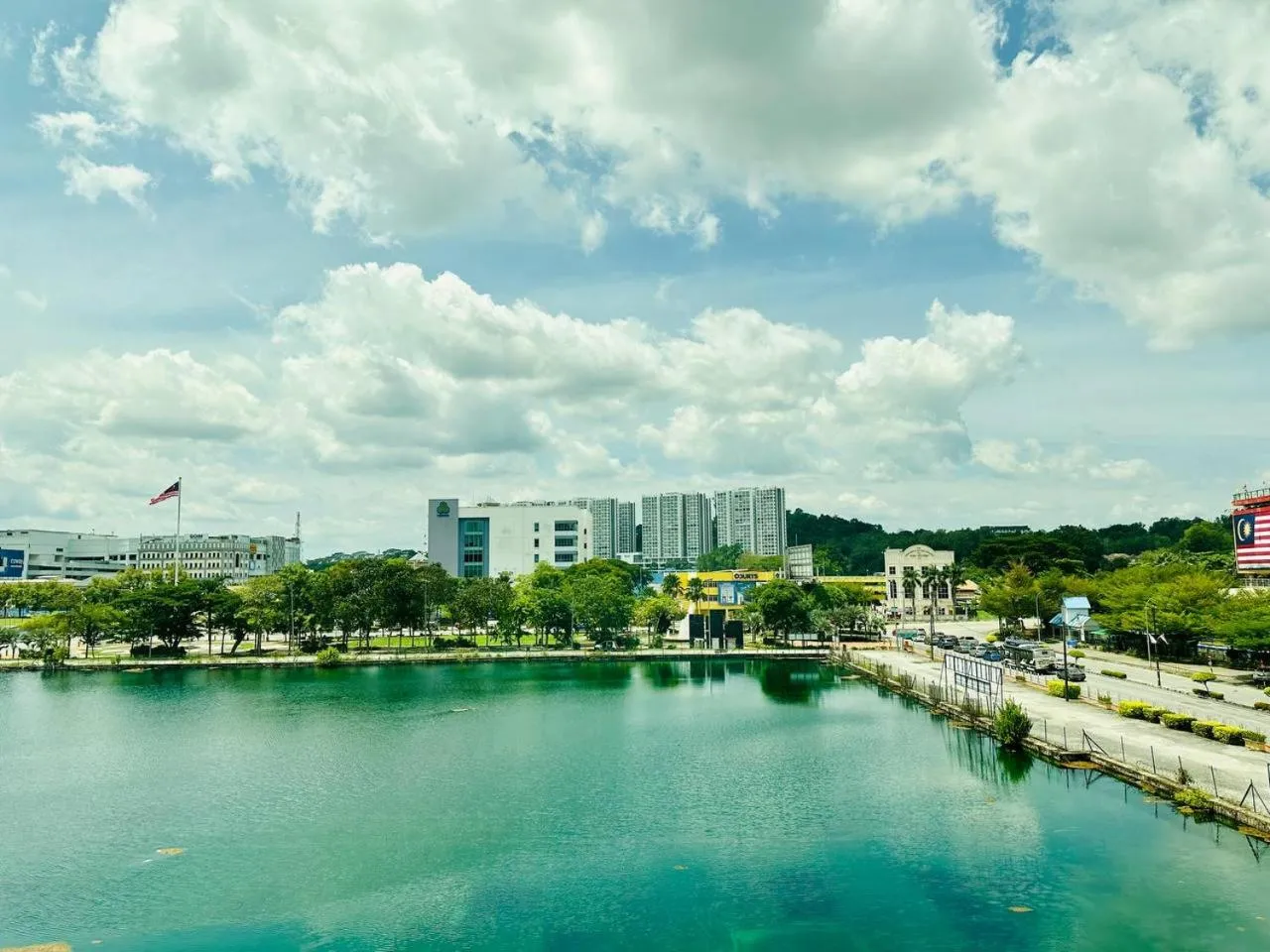 Carlton Hotel Seremban - Next to Terminal Bus Station