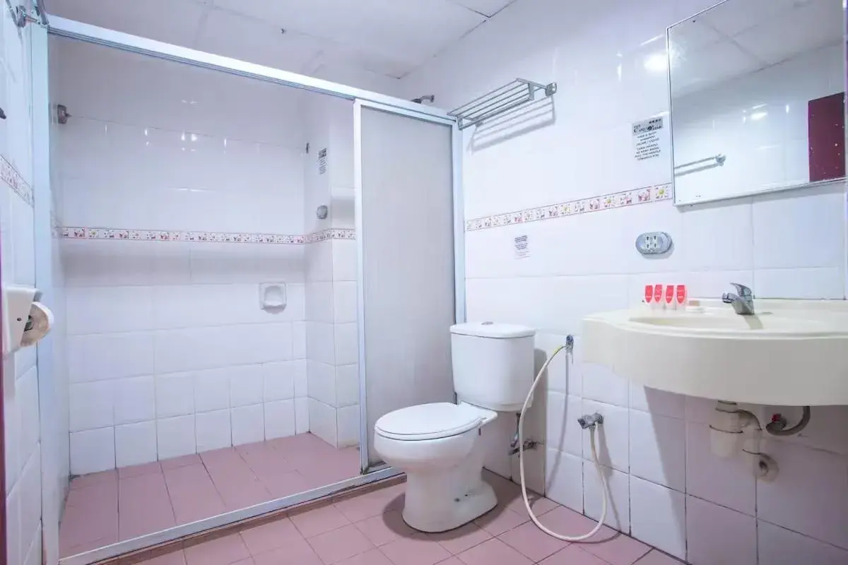 Triple Room with City View in Carlton Hotel Seremban - Next to Terminal Bus Station Triple Room with City View in Carlton Hotel Seremban - Next to Terminal Bus Station