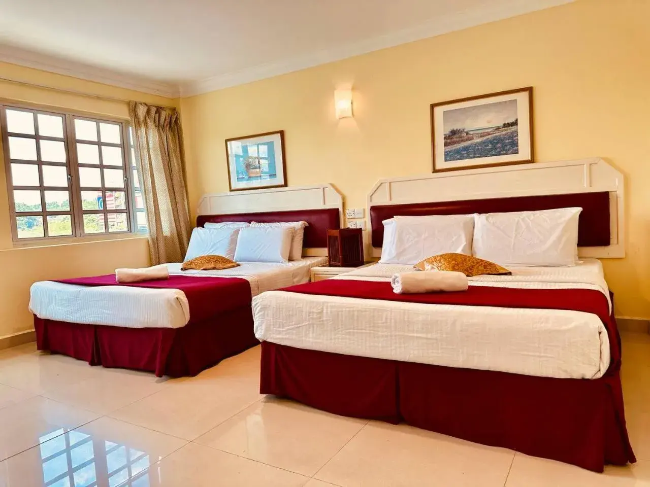 Family Room in Carlton Hotel Seremban - Next to Terminal Bus Station Family Room in Carlton Hotel Seremban - Next to Terminal Bus Station