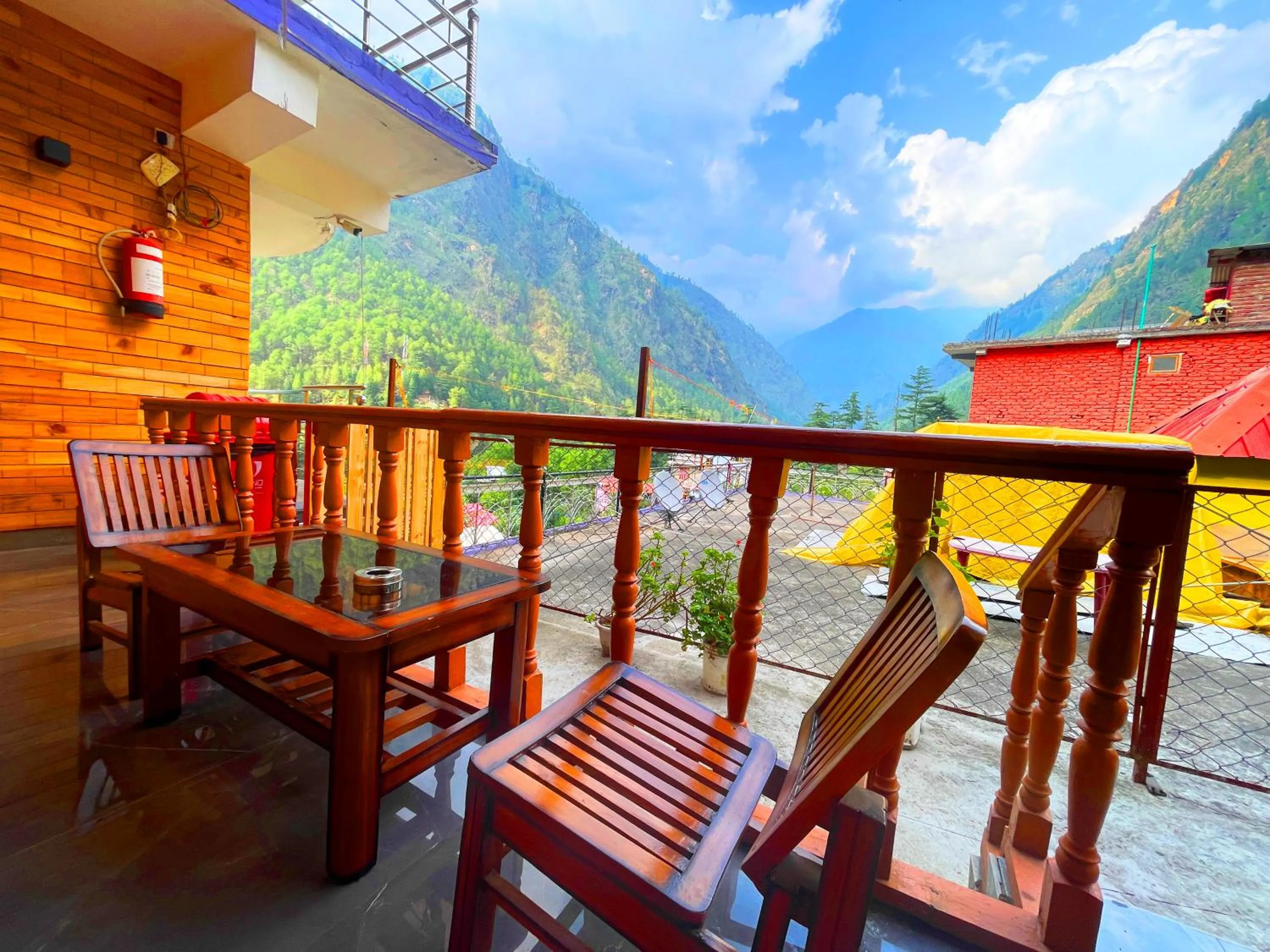 Balcony/Terrace in Jungle by sturmfrei Kasol