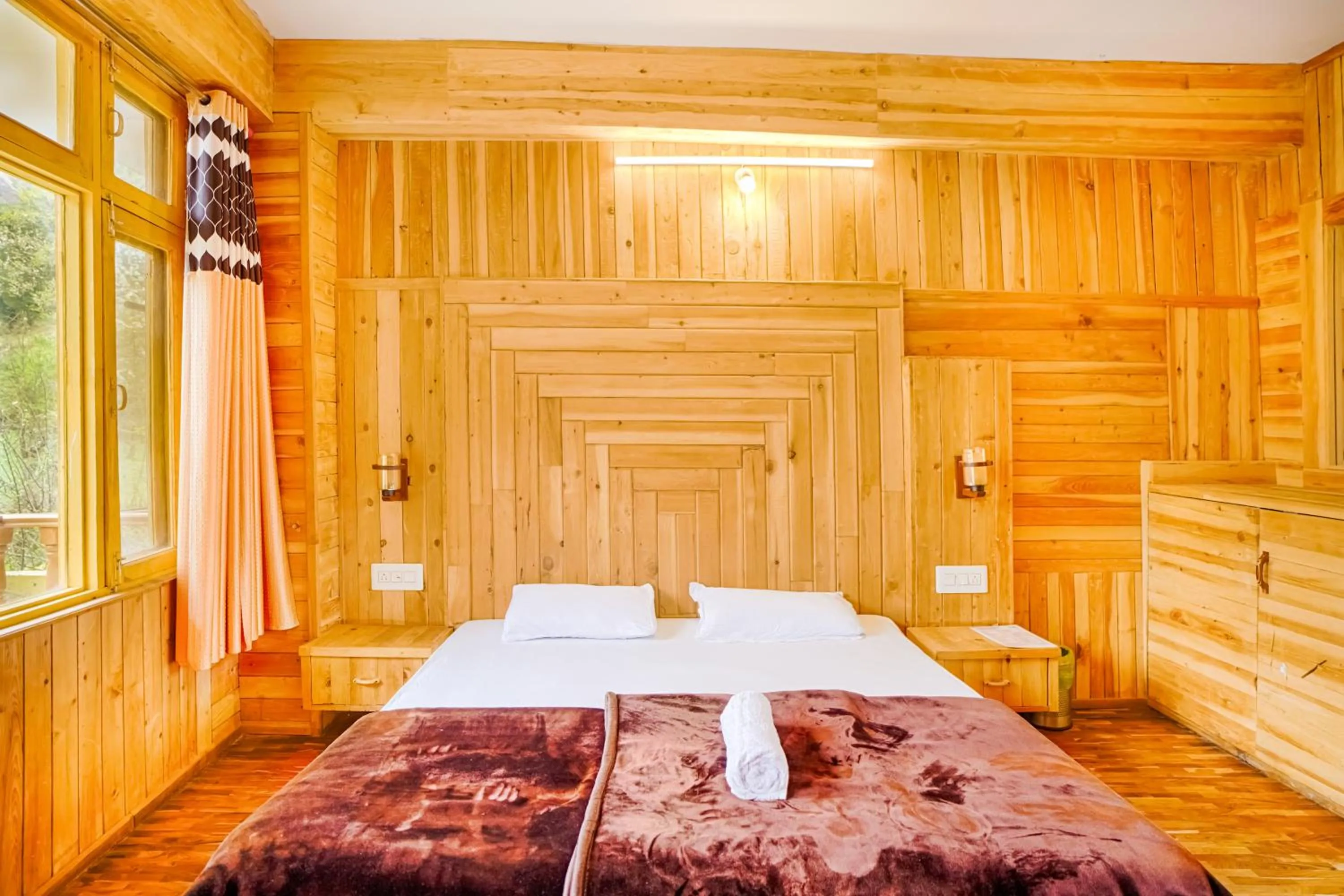 Bed in Jungle by sturmfrei Kasol