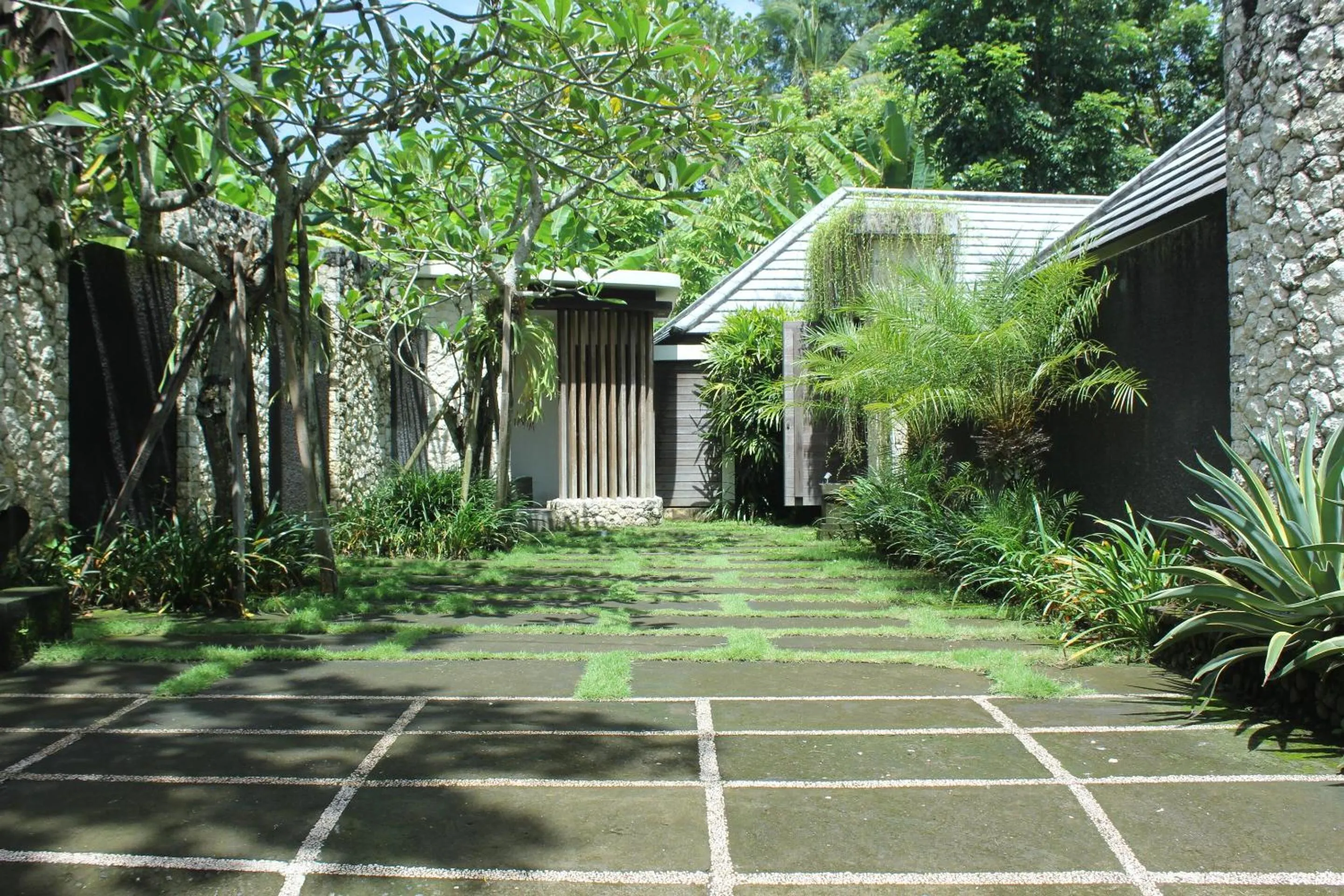 Facade/entrance in Belvilla Dhyana Kutir Seseh Beach