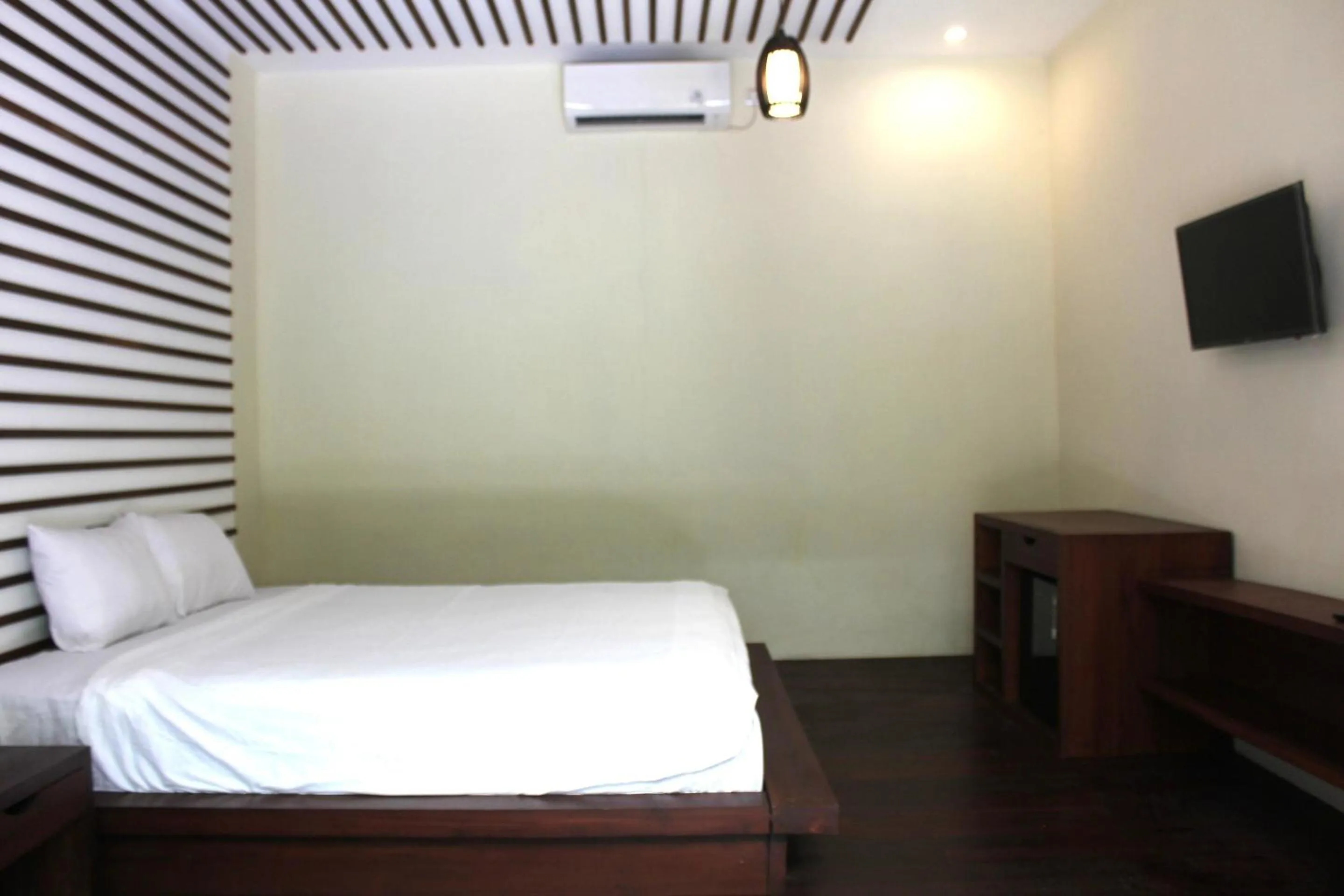 Bedroom, Bed in Belvilla Dhyana Kutir Seseh Beach