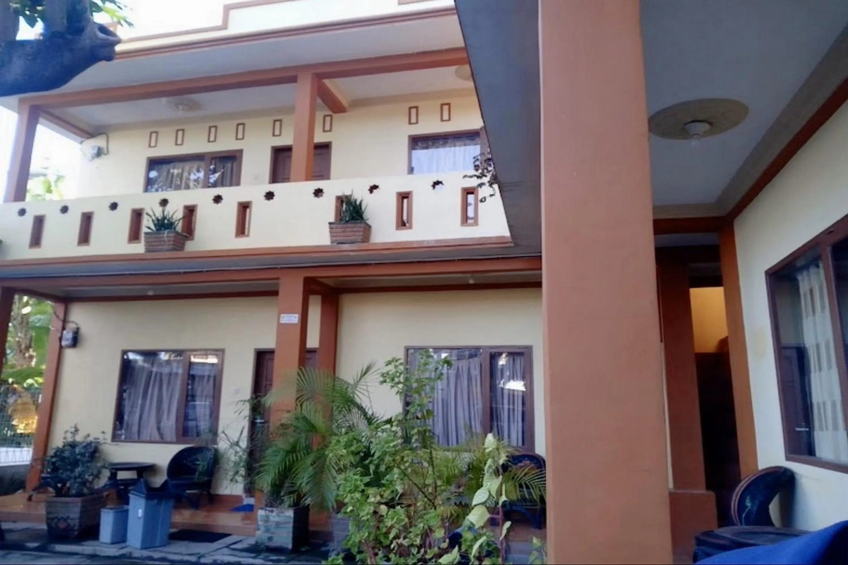 Facade/entrance in Hotel O Kost Takalar Near Polsek Mappakasunggu (Mapsu)