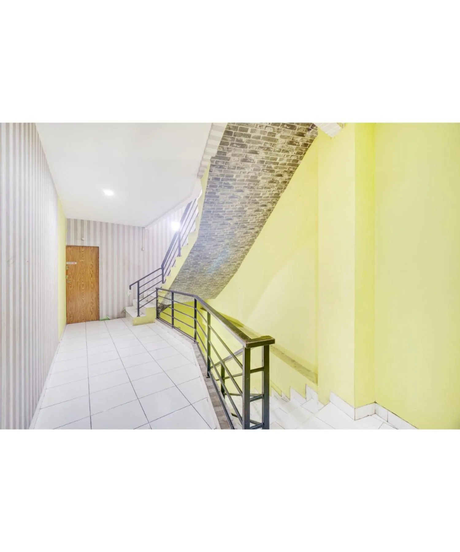 Lobby or reception in Hotel O J&B Smart Jatinegara