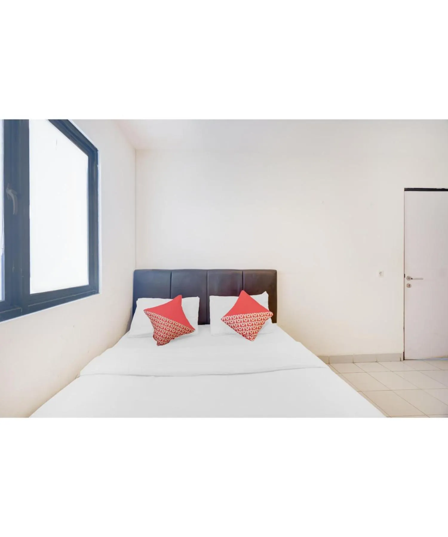 Bedroom, Bed in Hotel O J&B Smart Jatinegara