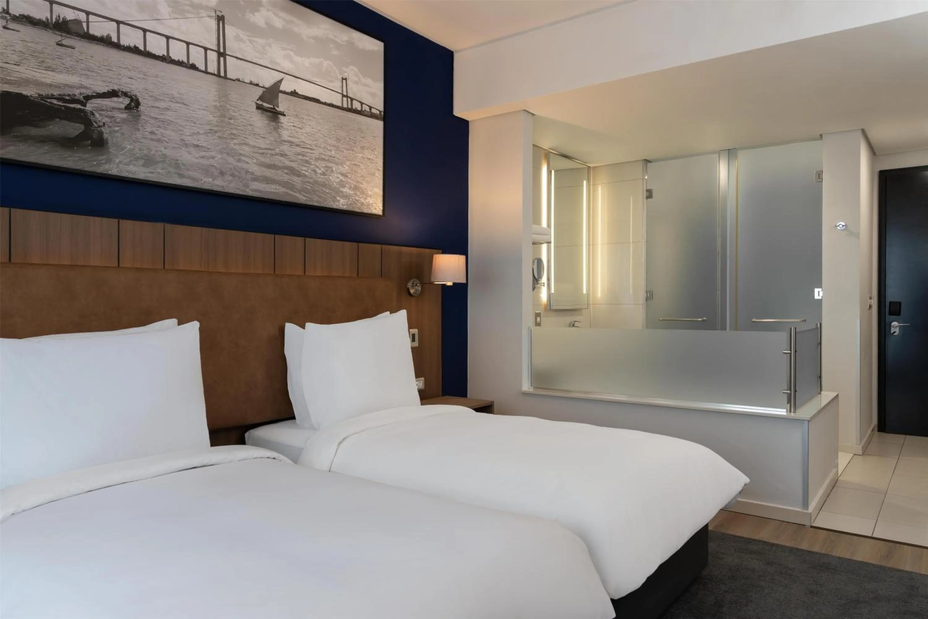 Bedroom, Bed in Radisson Blu Hotel & Residence Maputo