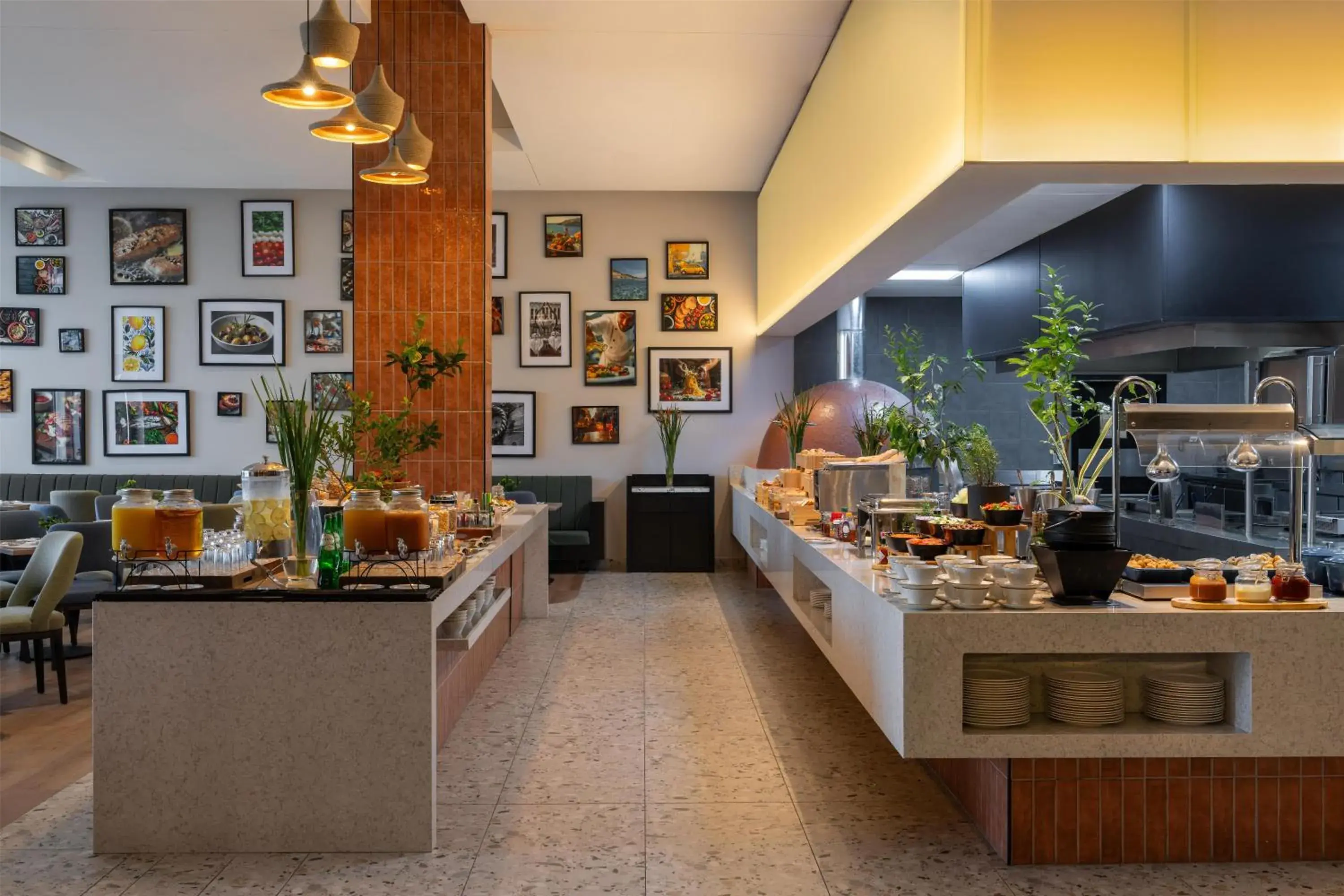 Restaurant/places to eat in Radisson Blu Hotel & Residence Maputo Restaurant/places to eat in Radisson Blu Hotel & Residence Maputo