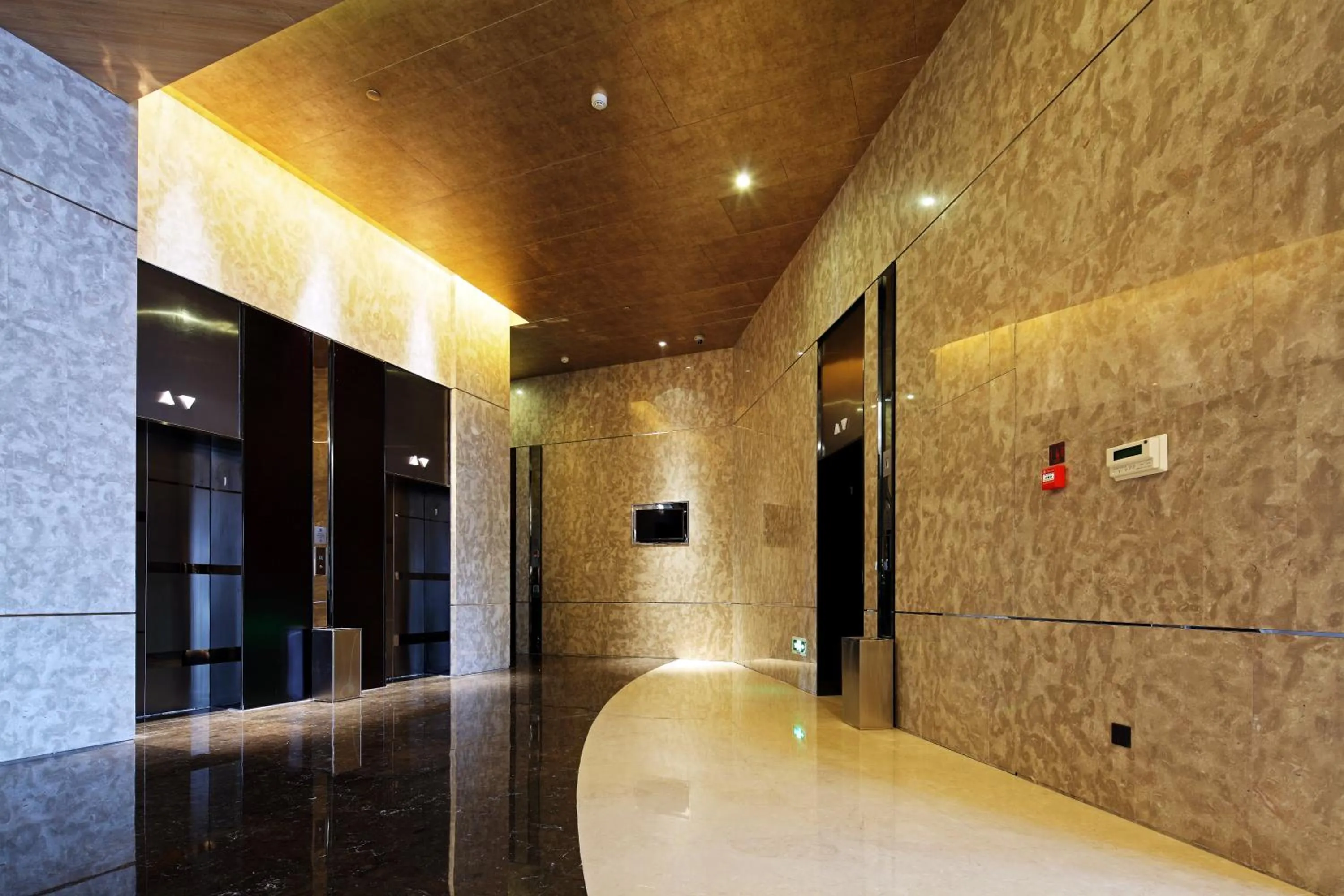Lobby or reception in Ramada Changzhou North Hotel