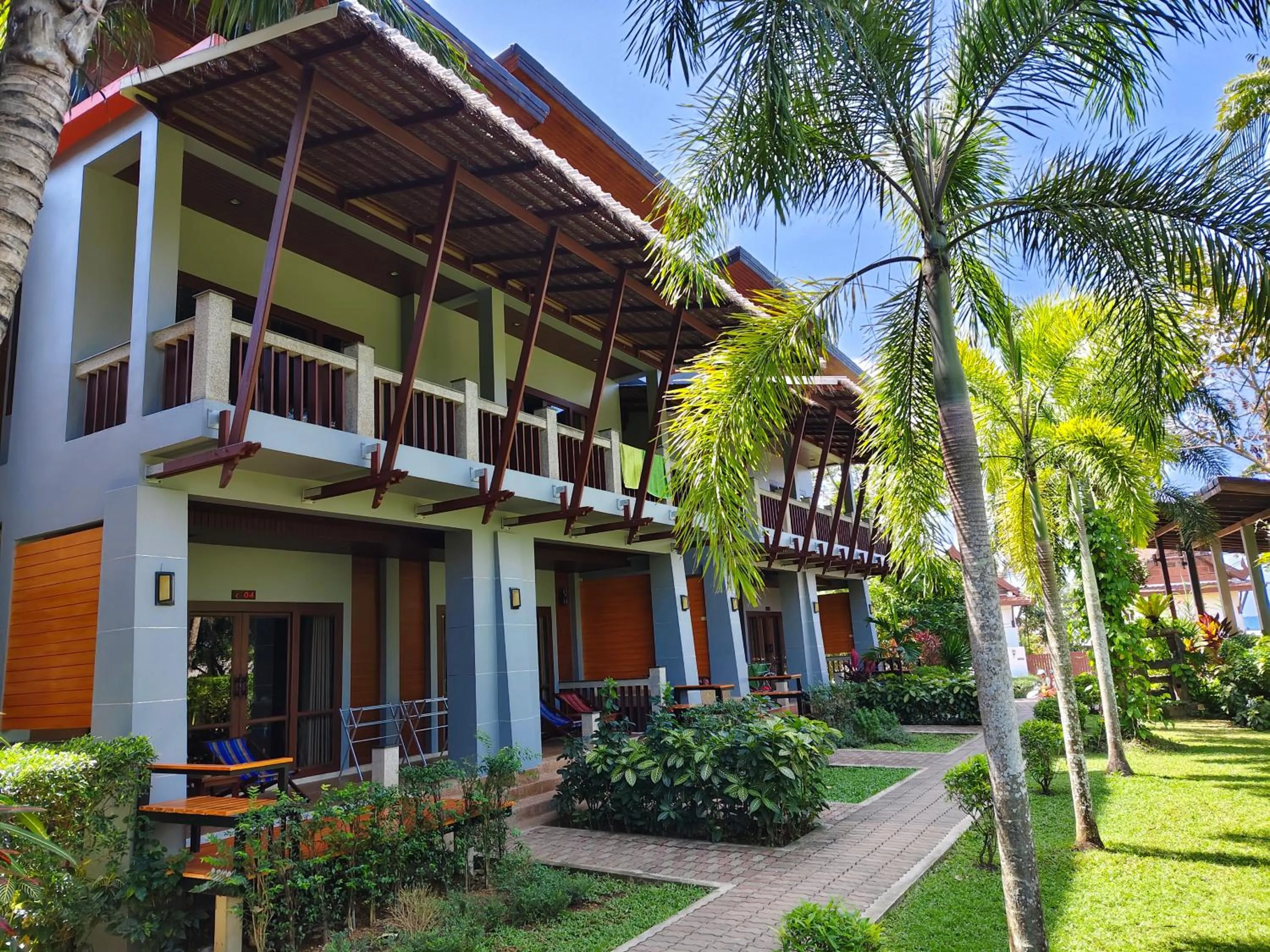 Property building in Lanta Intanin Resort - SHA Extra Plus