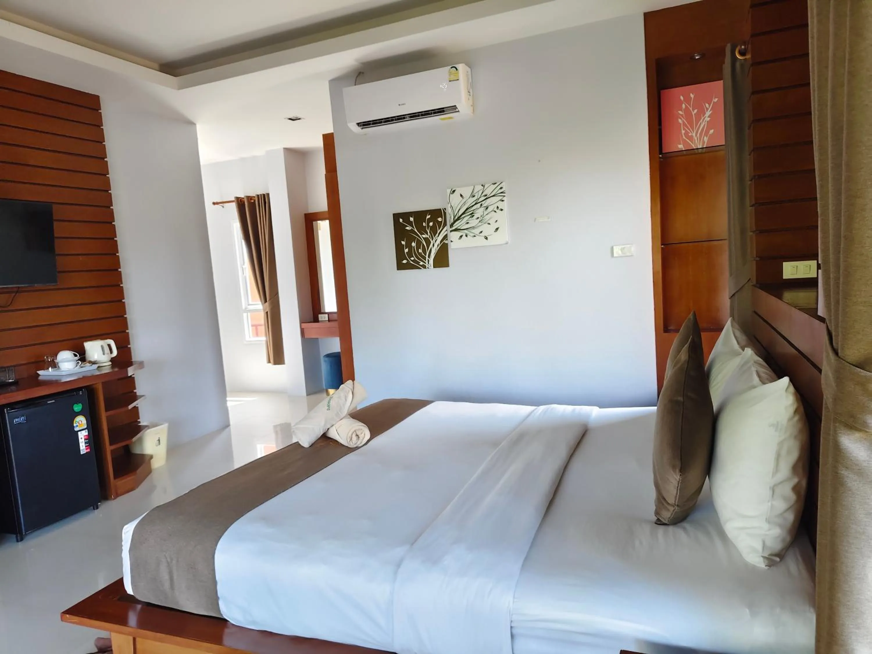 Bed in Lanta Intanin Resort - SHA Extra Plus