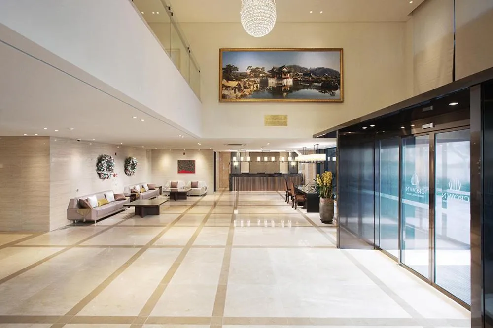 Lobby or reception in Crown Harbor Hotel Busan