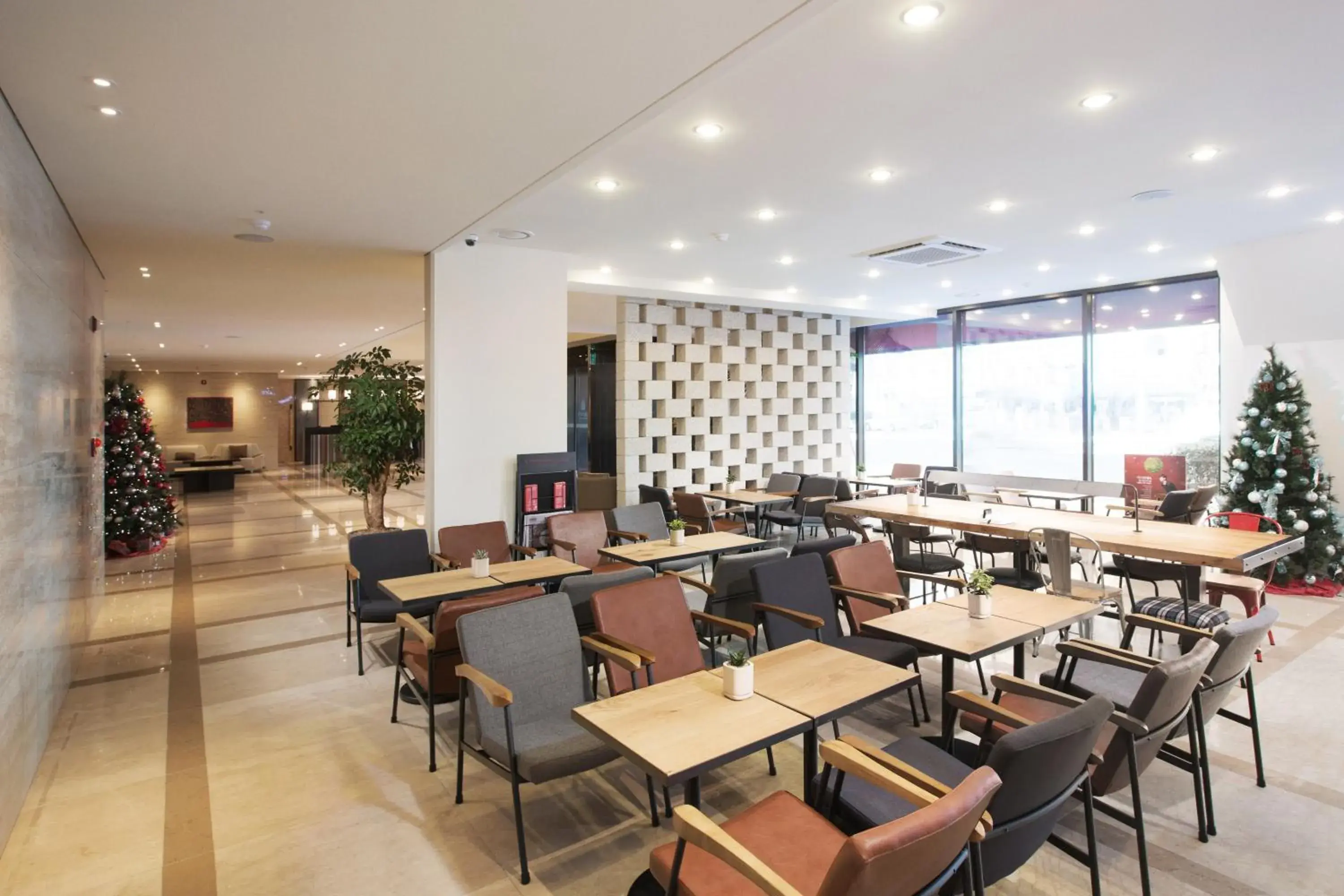 Restaurant/places to eat in Crown Harbor Hotel Busan Restaurant/places to eat in Crown Harbor Hotel Busan