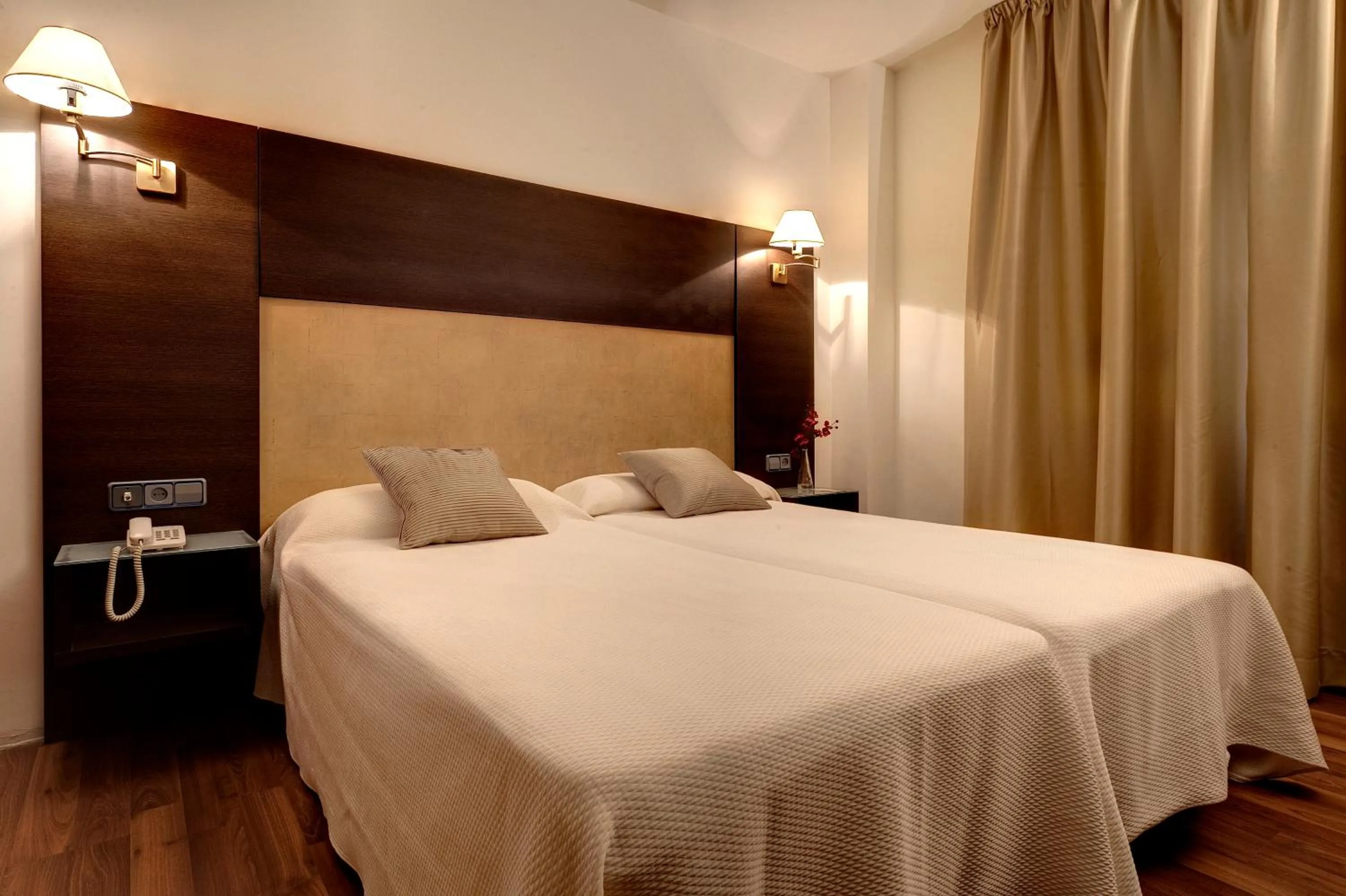 Bed in Hotel Madrid Torrejon Plaza