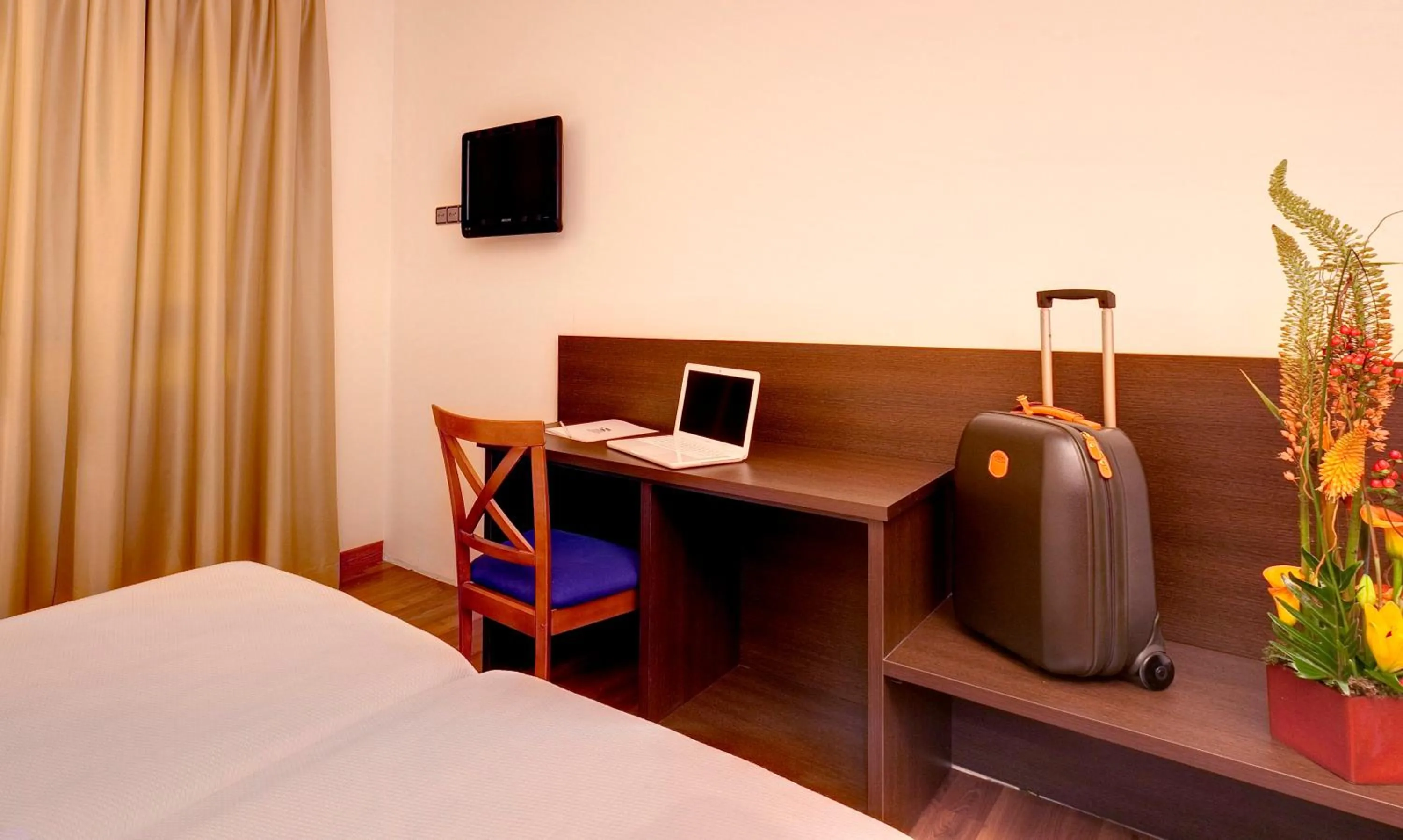 Photo of the whole room, Bed in Hotel Madrid Torrejon Plaza