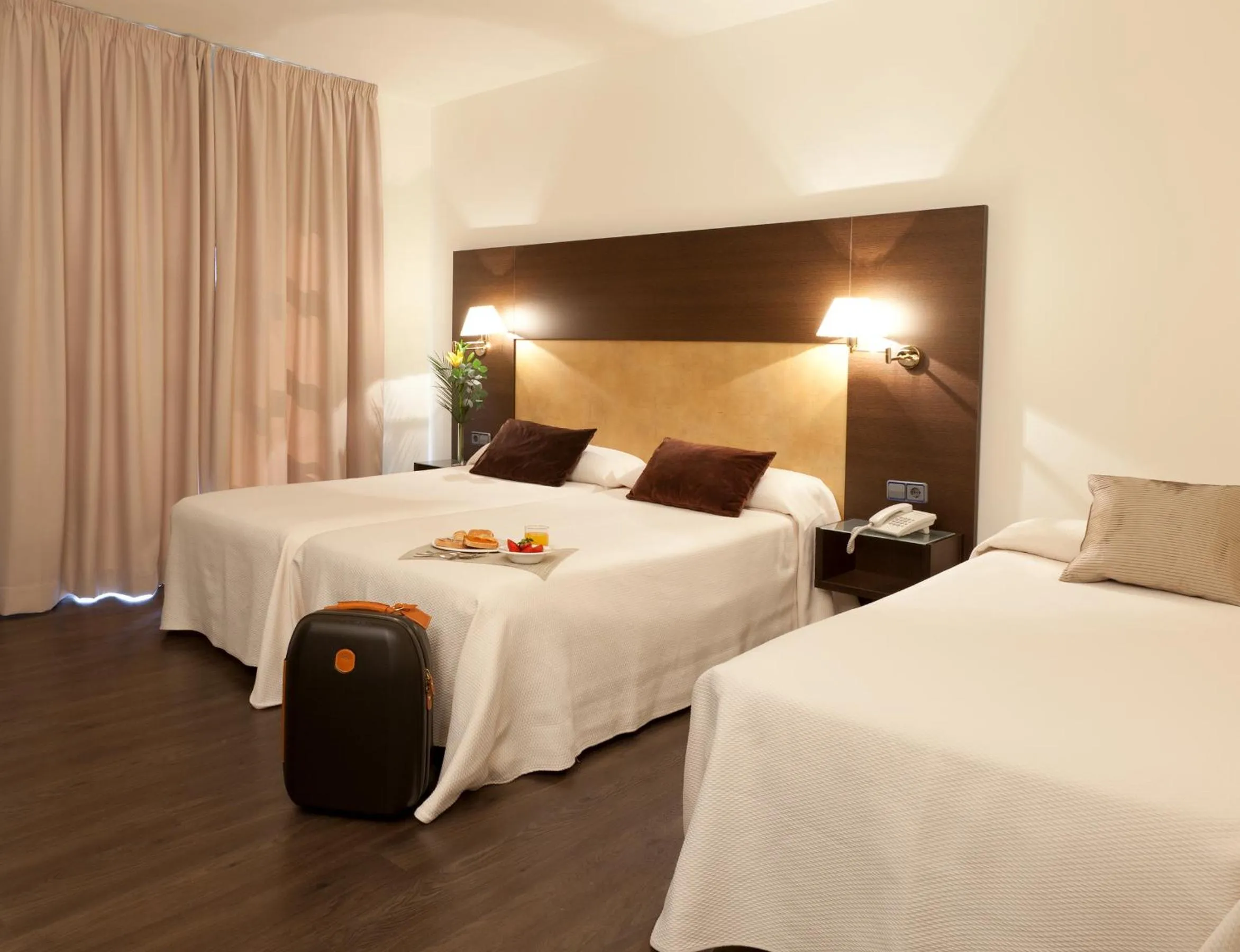 Photo of the whole room, Bed in Hotel Madrid Torrejon Plaza