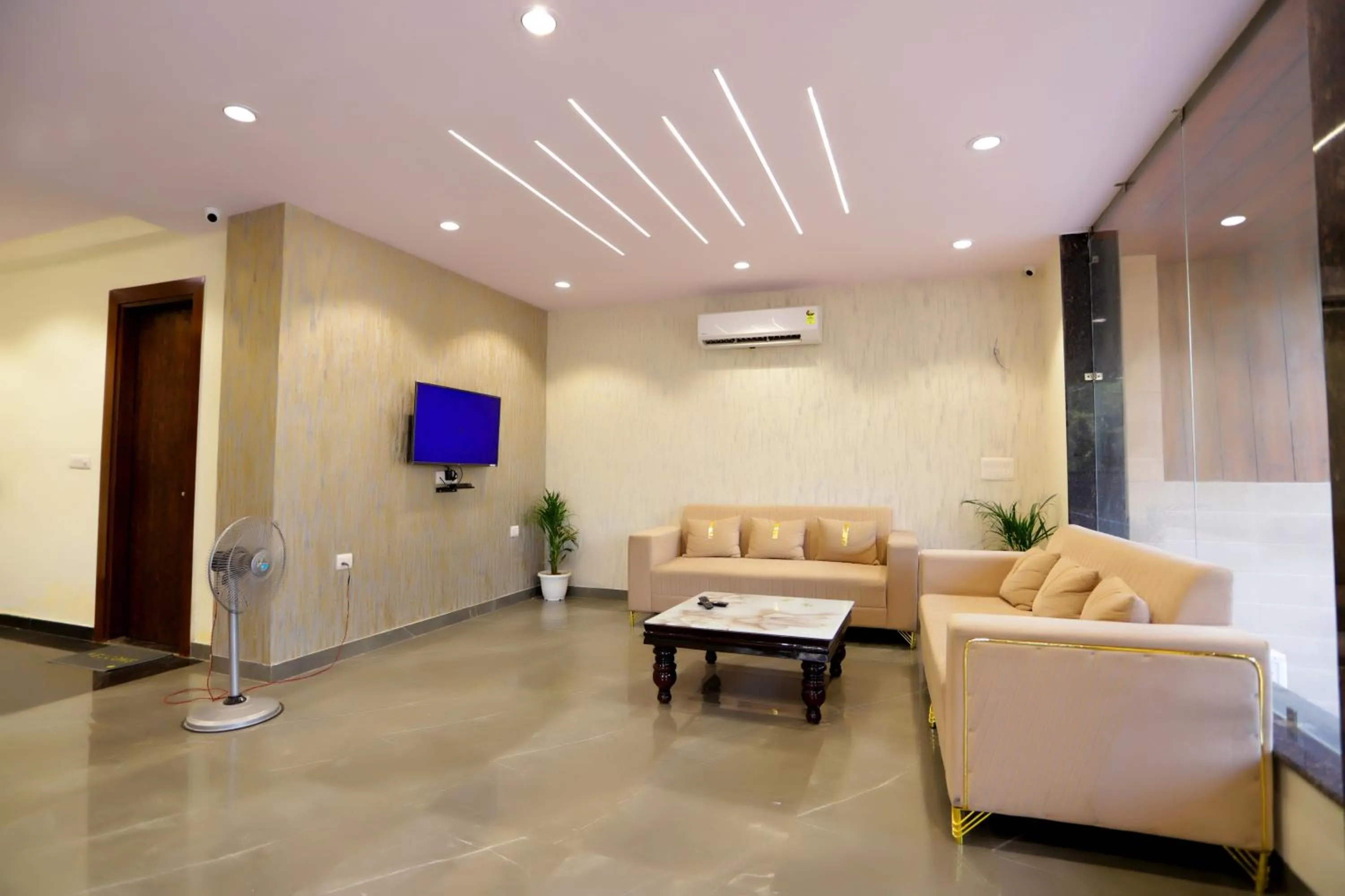 TV and multimedia in THE ROYAL VILLA - Noida Sector 70
