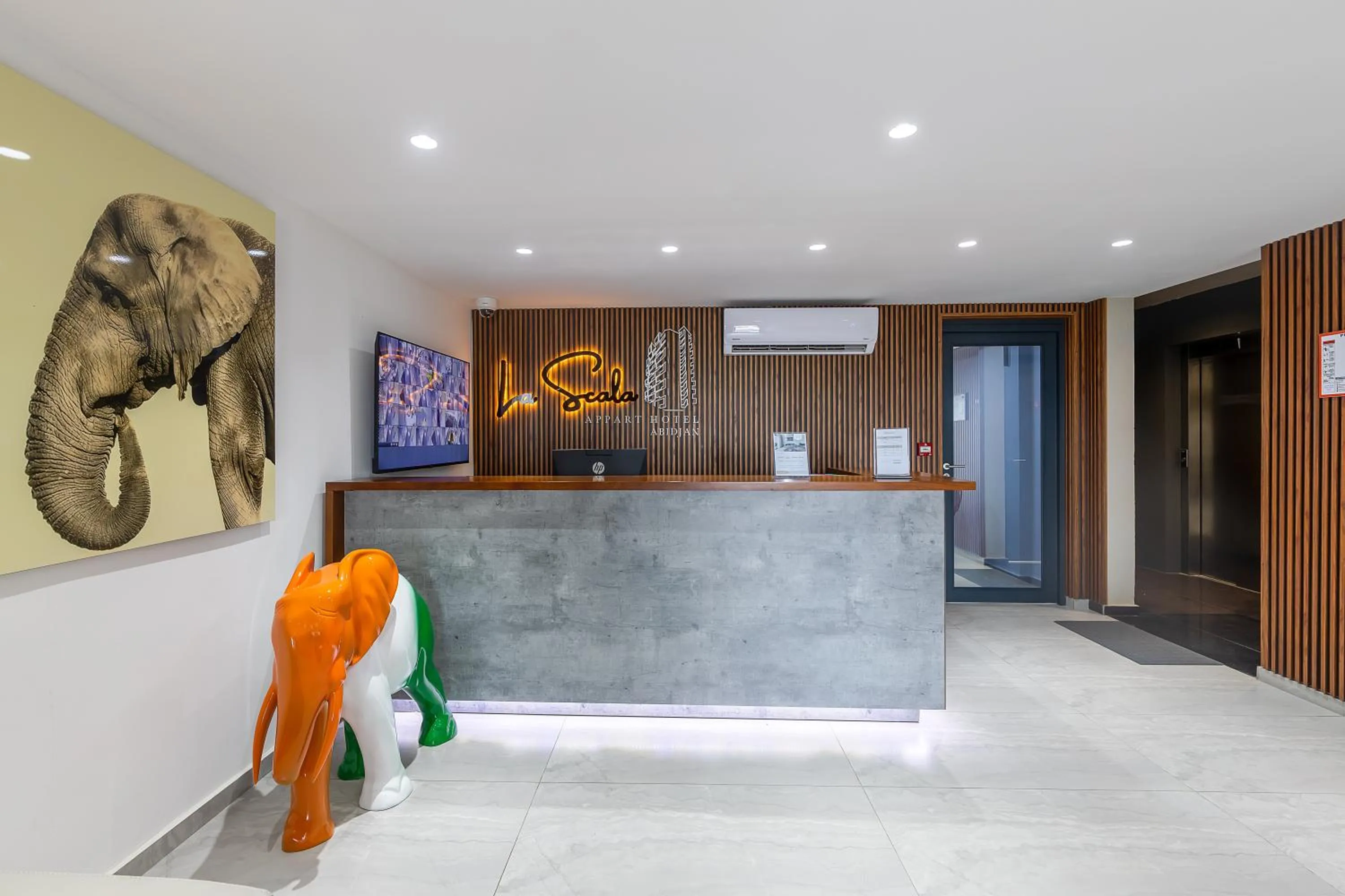 Lobby or reception in La Scala AppartHotel Abidjan