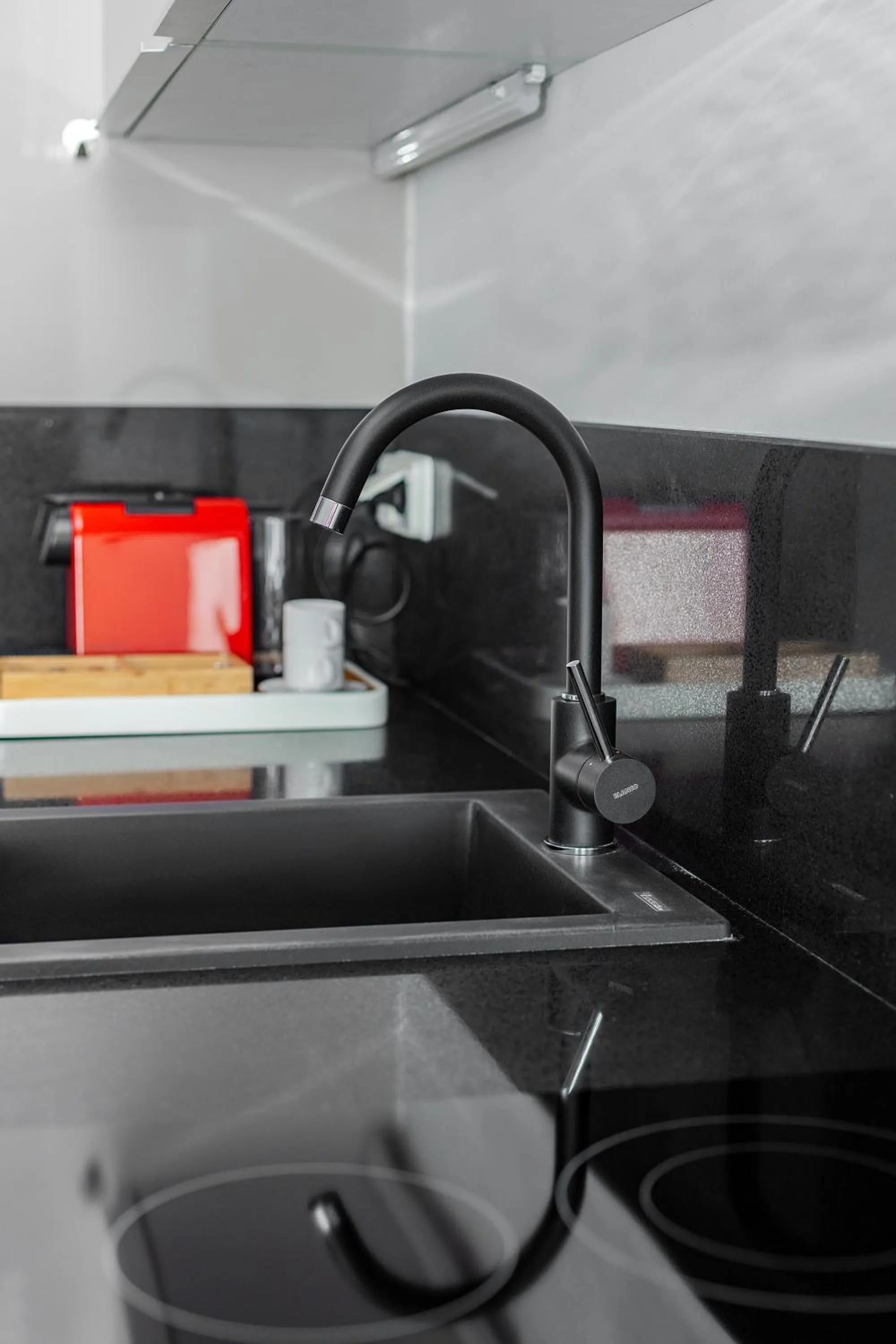 Kitchen or kitchenette in La Scala AppartHotel Abidjan