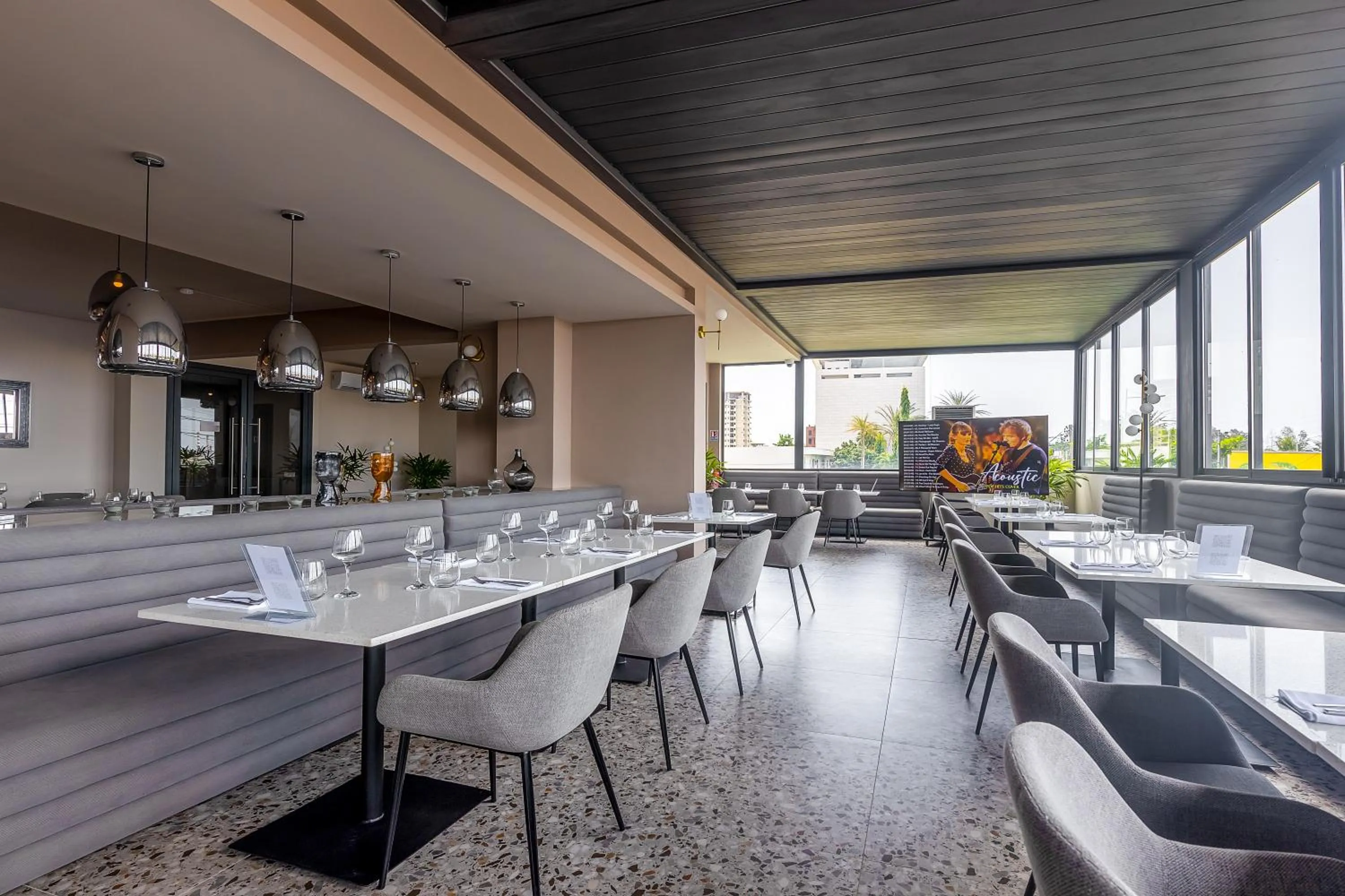 Restaurant/places to eat in La Scala AppartHotel Abidjan