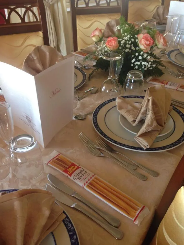 Restaurant/places to eat in Cridda Hotel & Restaurant